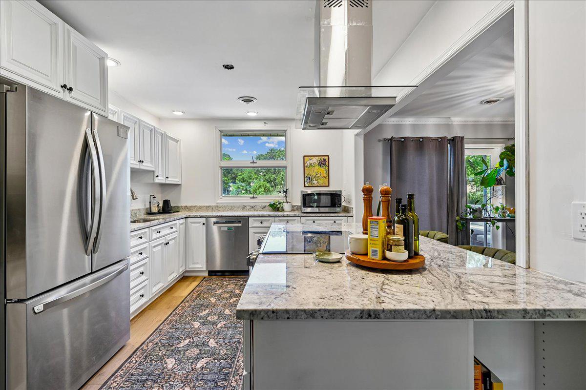 AVALON SHORES - Residential