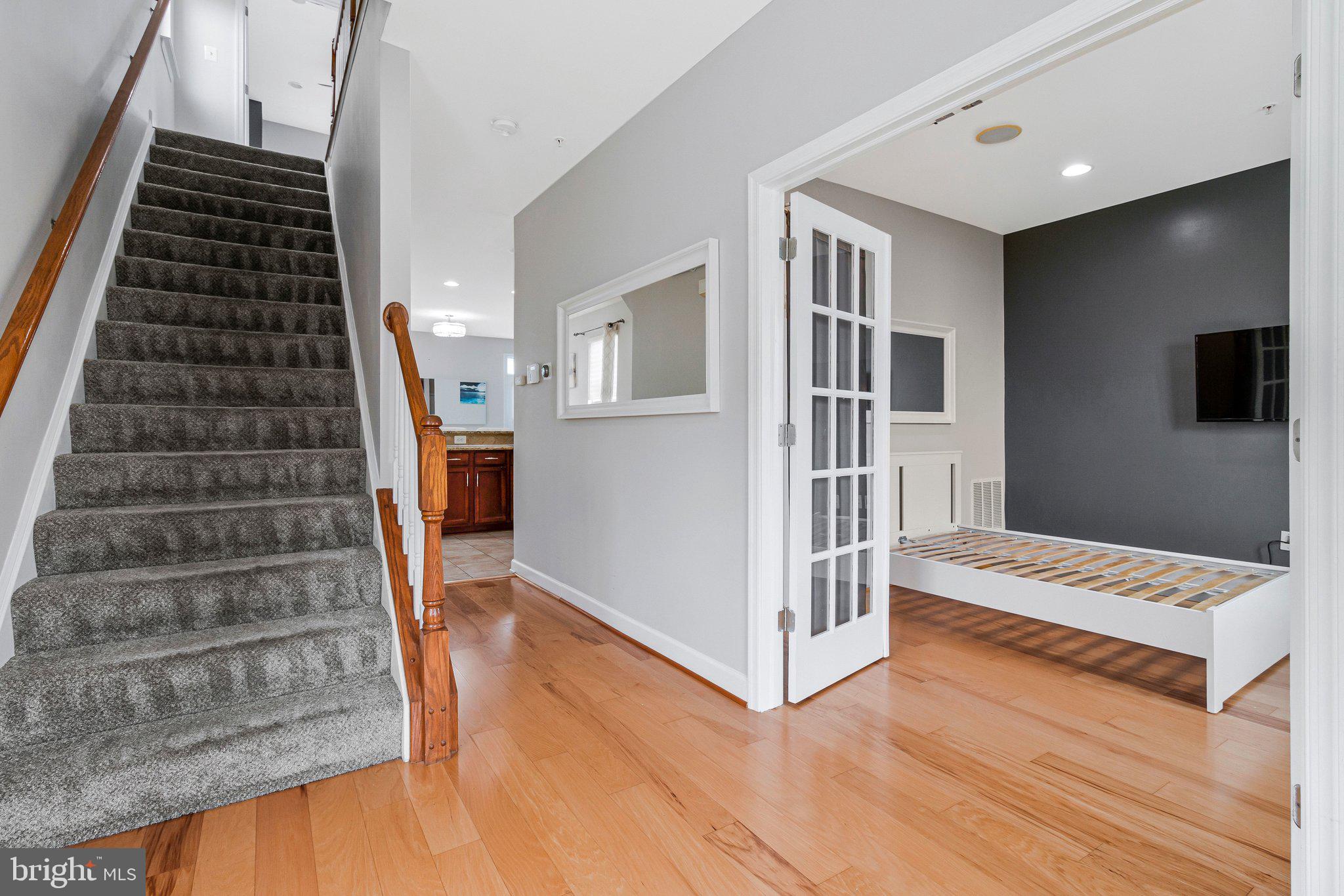 LEESBOROUGH - Residential