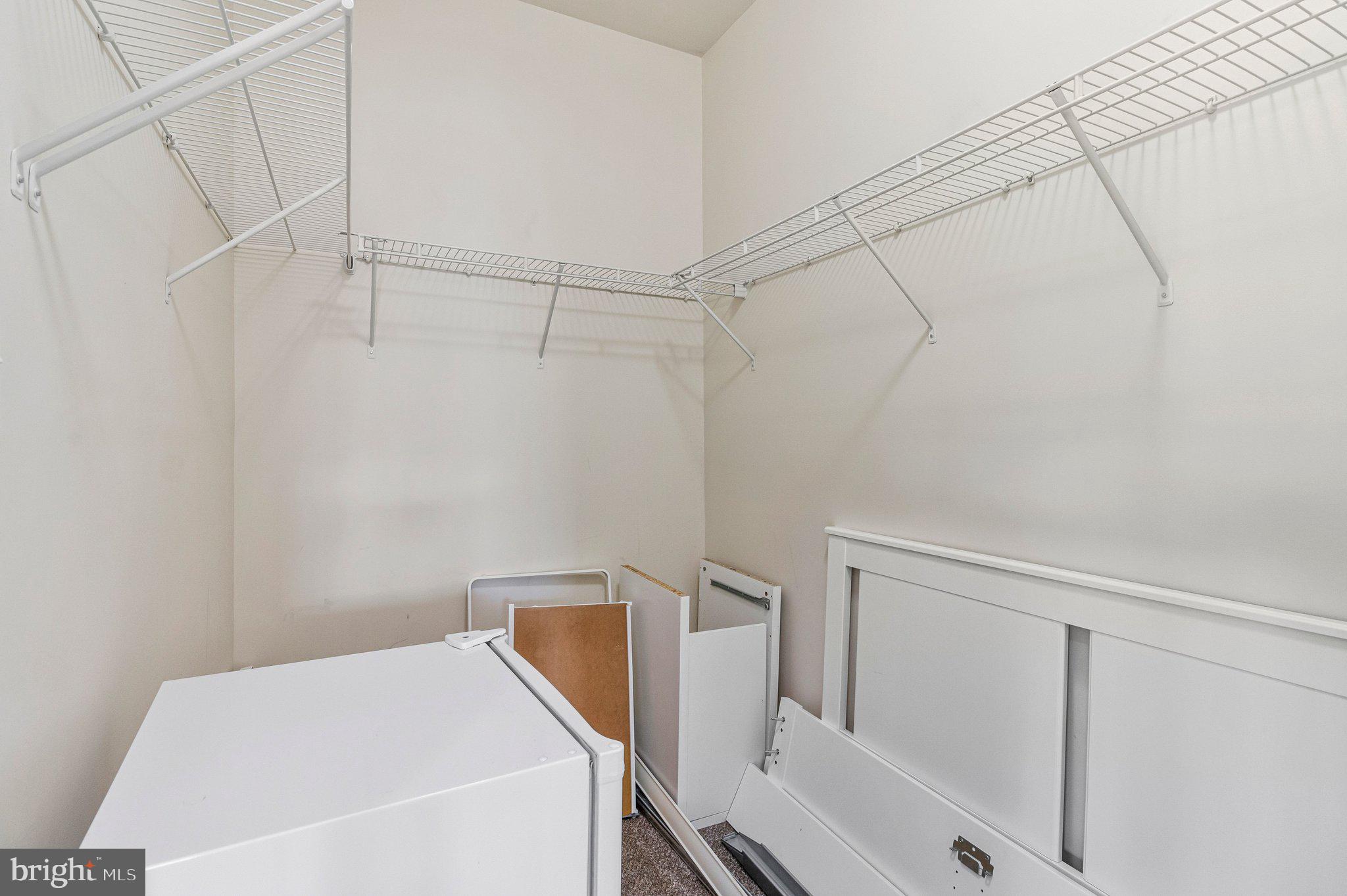 LEESBOROUGH - Residential