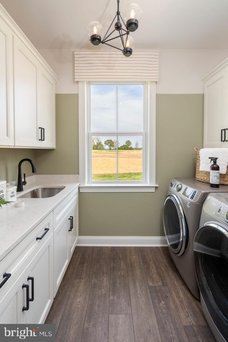 THE MEADOWS AT LONGVIEW - Residential