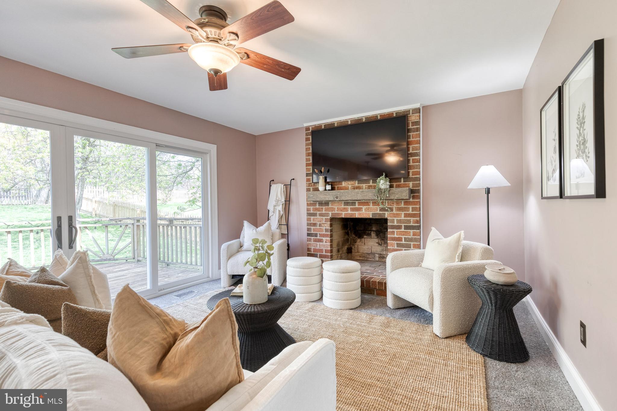 LONG MEADOW - Residential