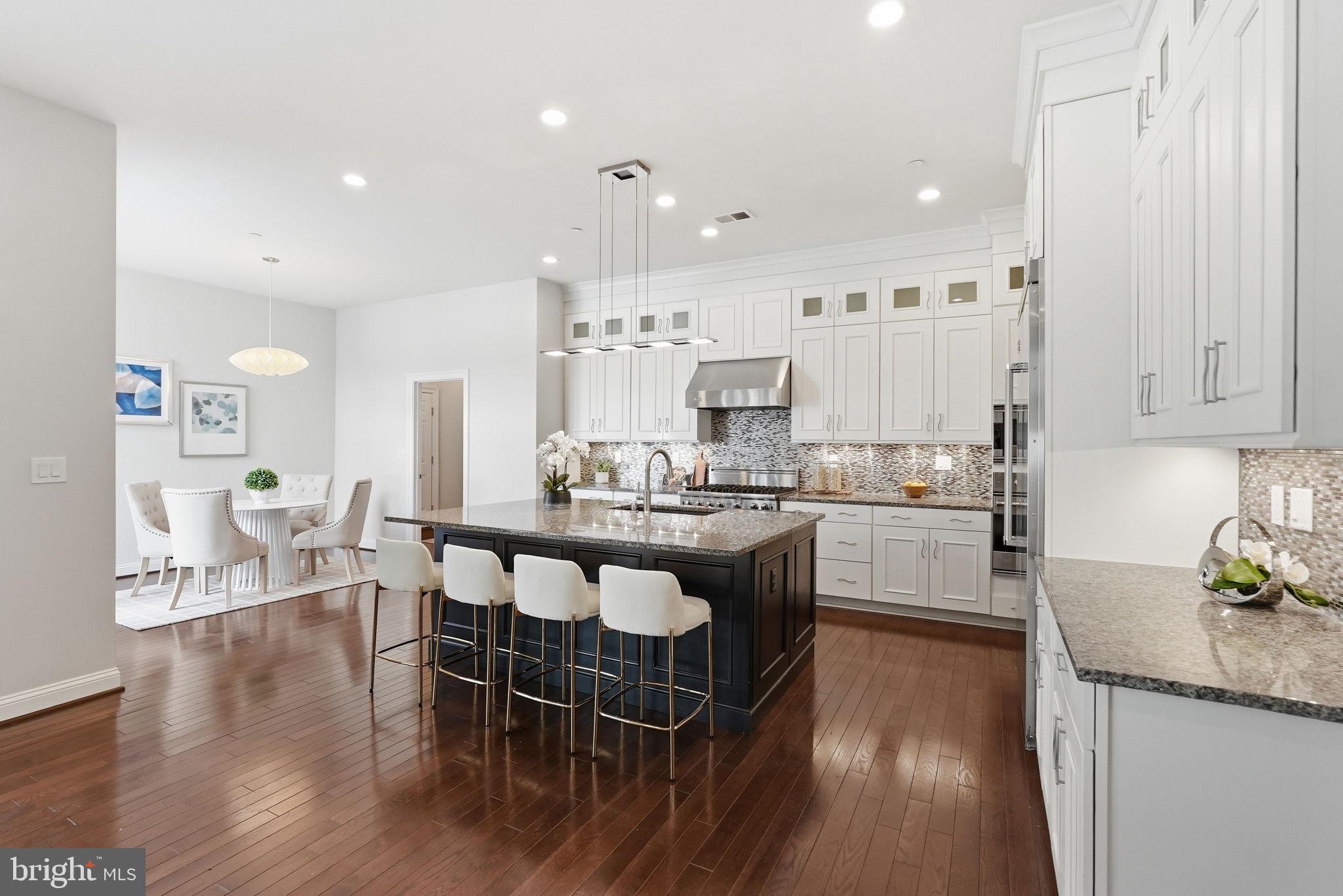BETHESDA MEWS - Residential