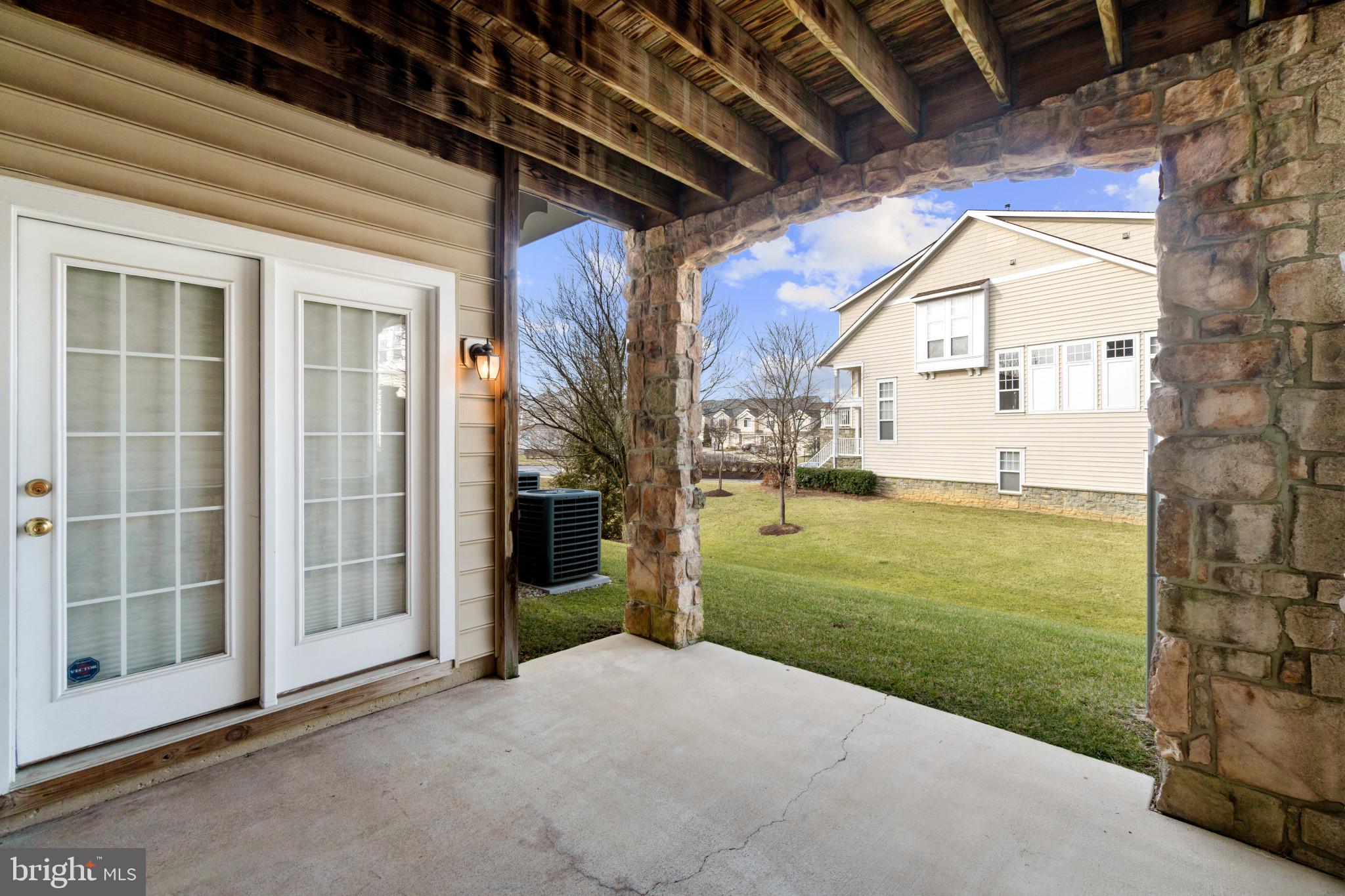 STONE LAKE - Residential