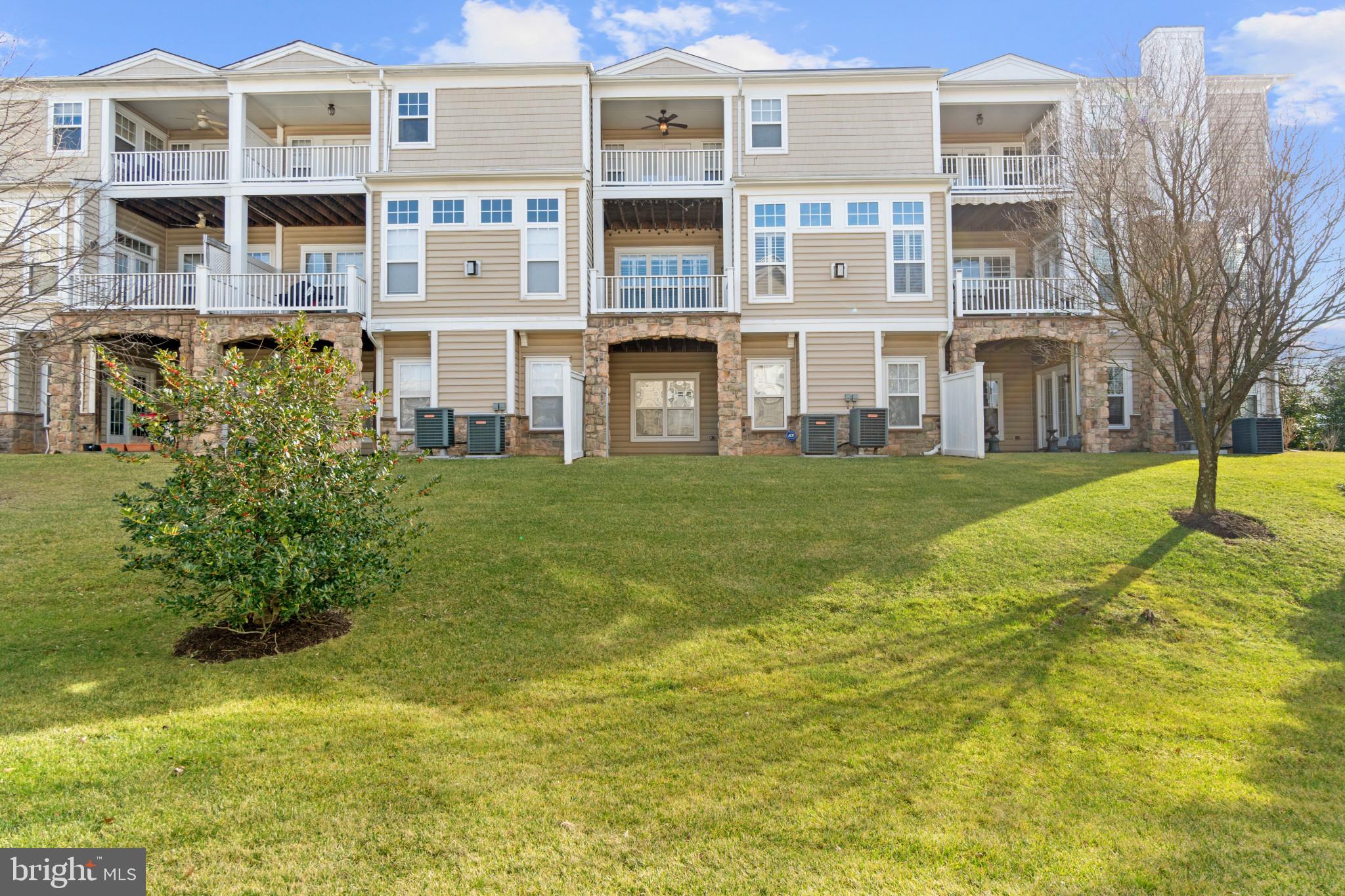 STONE LAKE - Residential