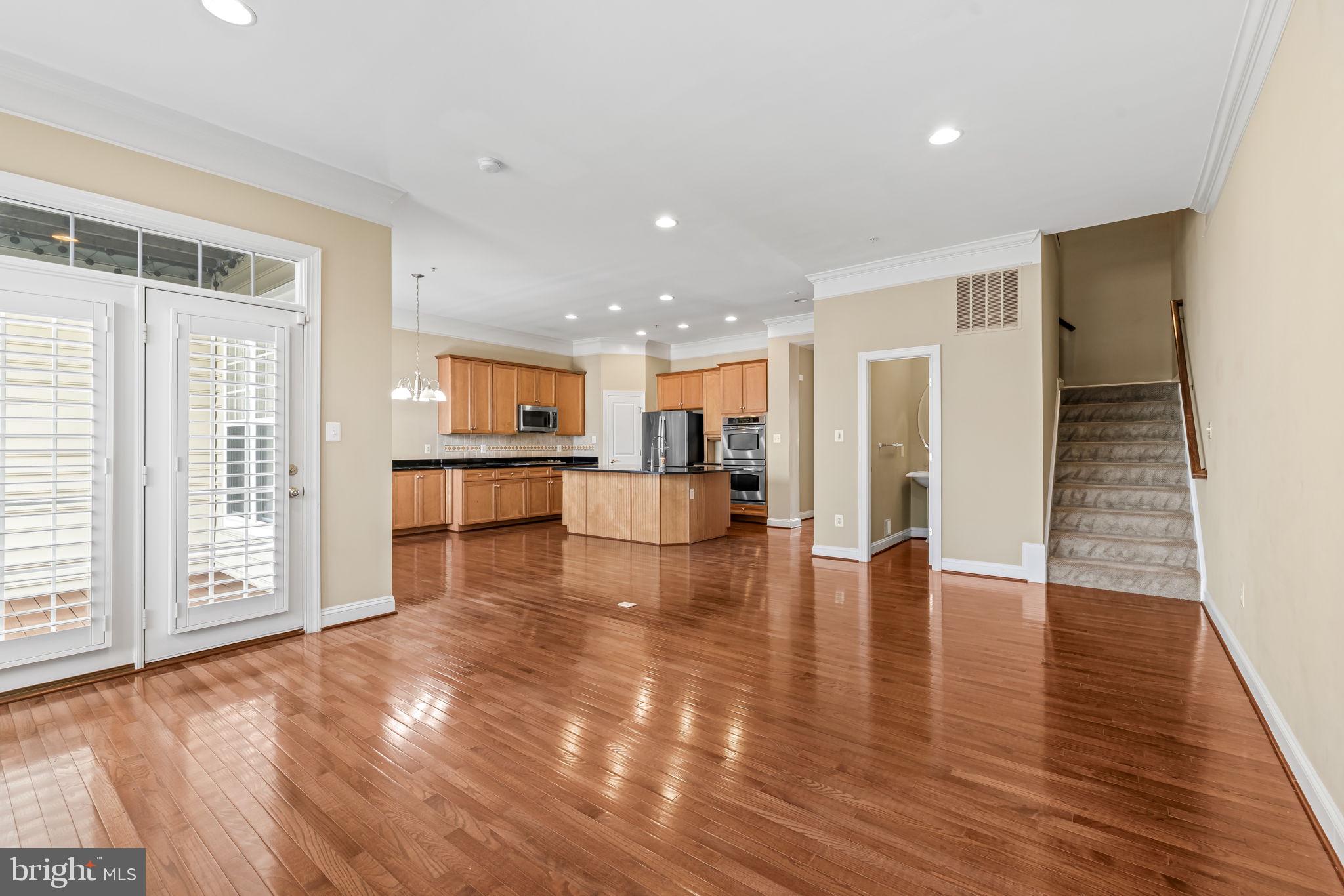 STONE LAKE - Residential