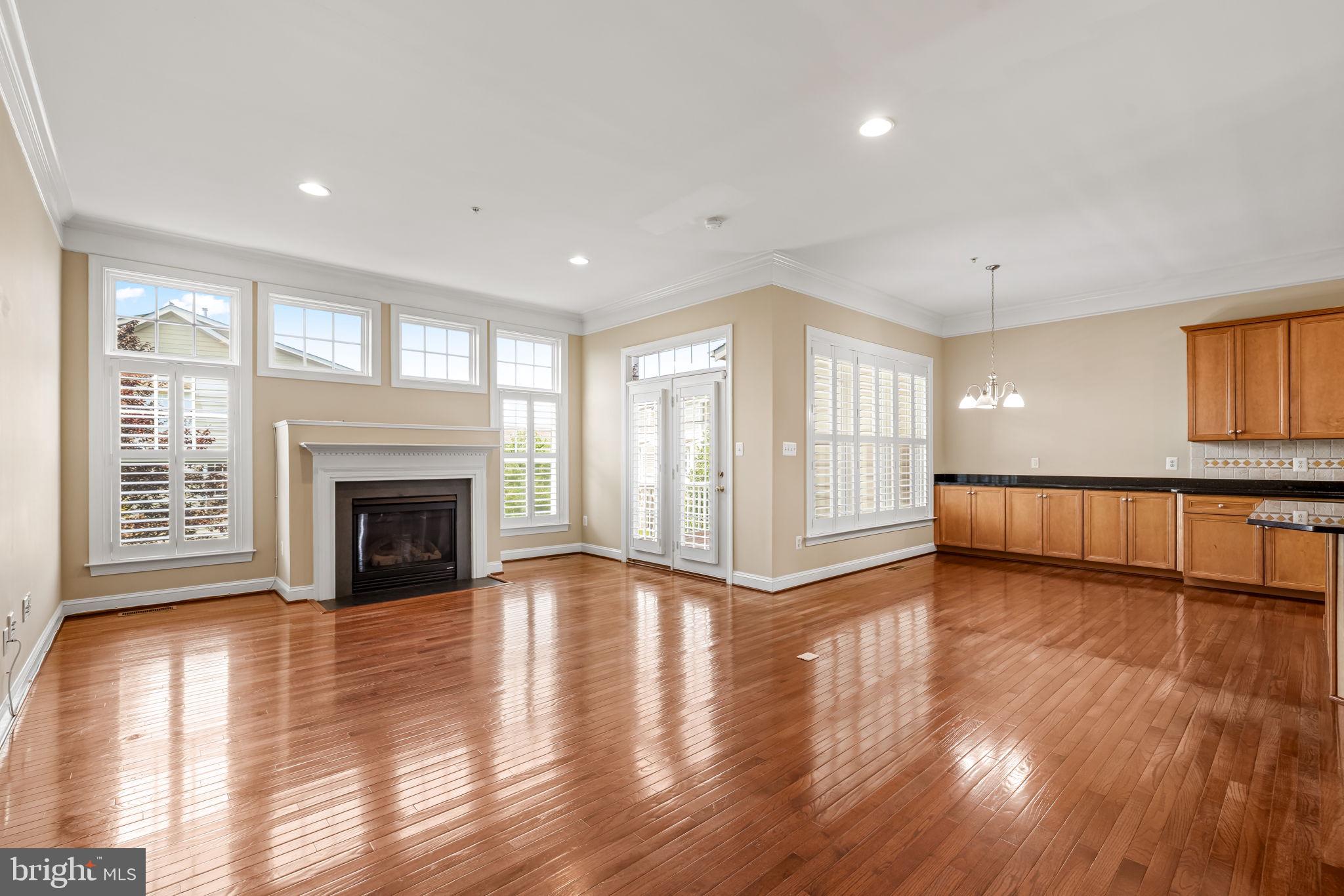 STONE LAKE - Residential