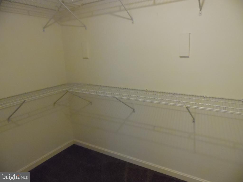 ST CHARLES DORCHESTER - Residential Lease