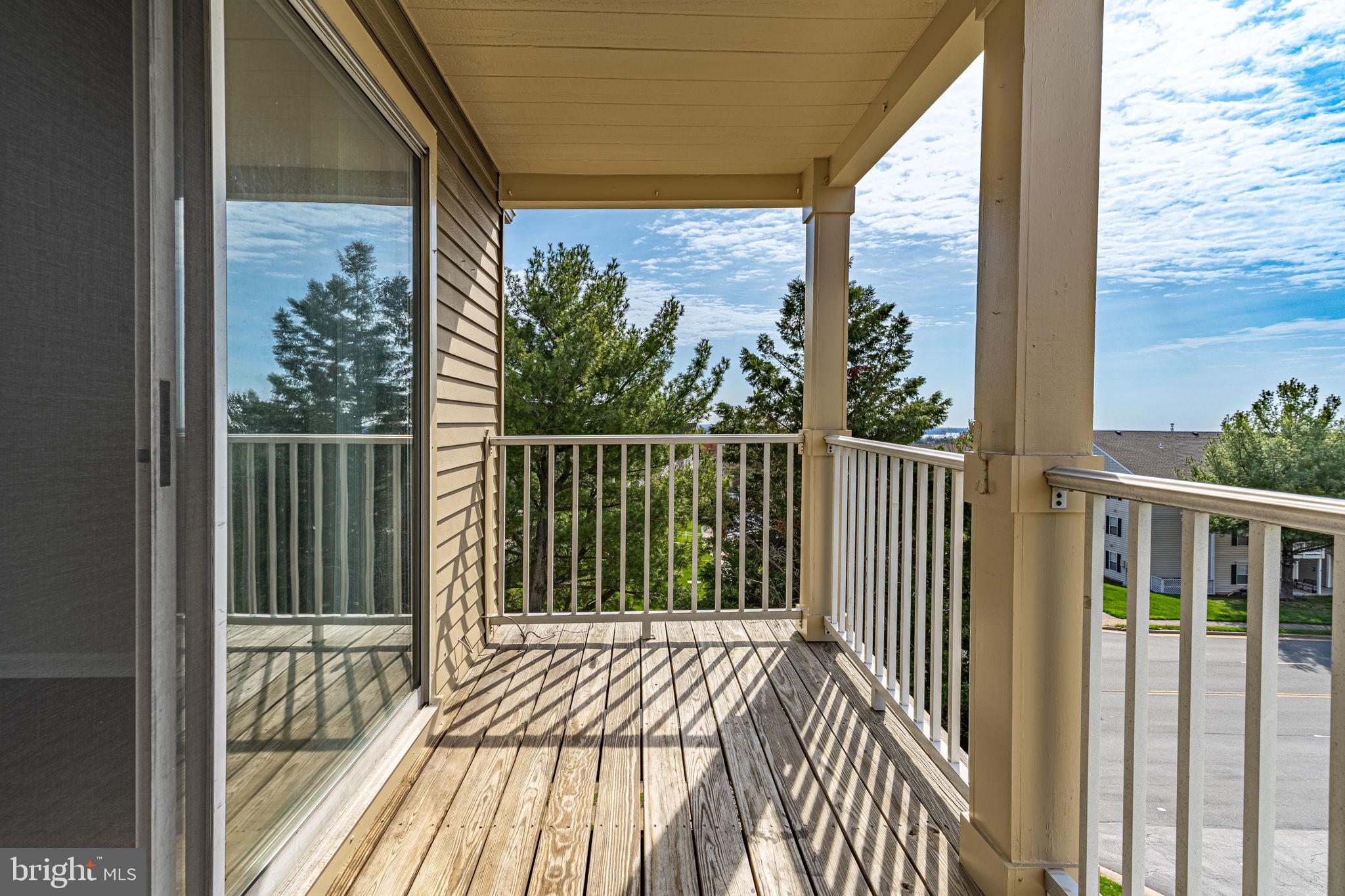 SUMMERHOUSE II CONDO - Residential Lease