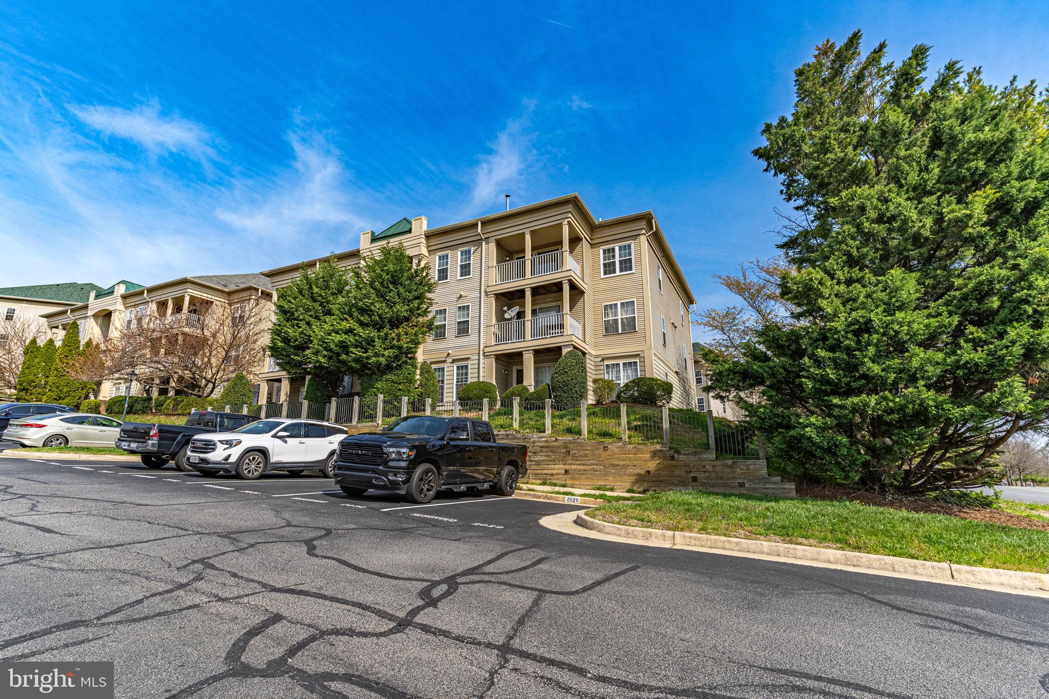 SUMMERHOUSE II CONDO - Residential Lease