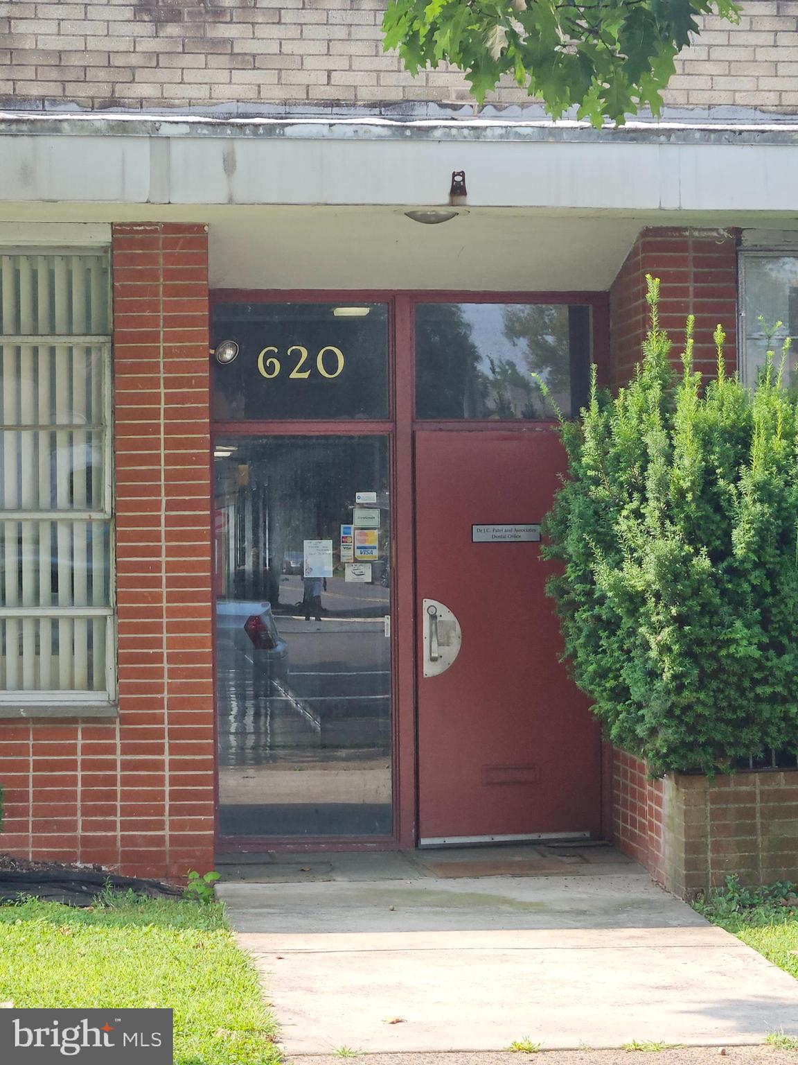 Here is a fully functioning Dental Practice with 9 Chairs, and a 40 yr practice! All for Sale as One with the building, also a Large parking lot in the rear. The Dentist is looking to retire and will sell business with Building and Client list!