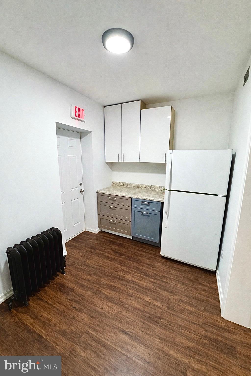 FRANKFORD - Commercial Sale