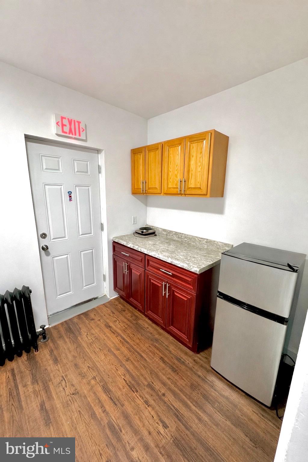 FRANKFORD - Commercial Sale
