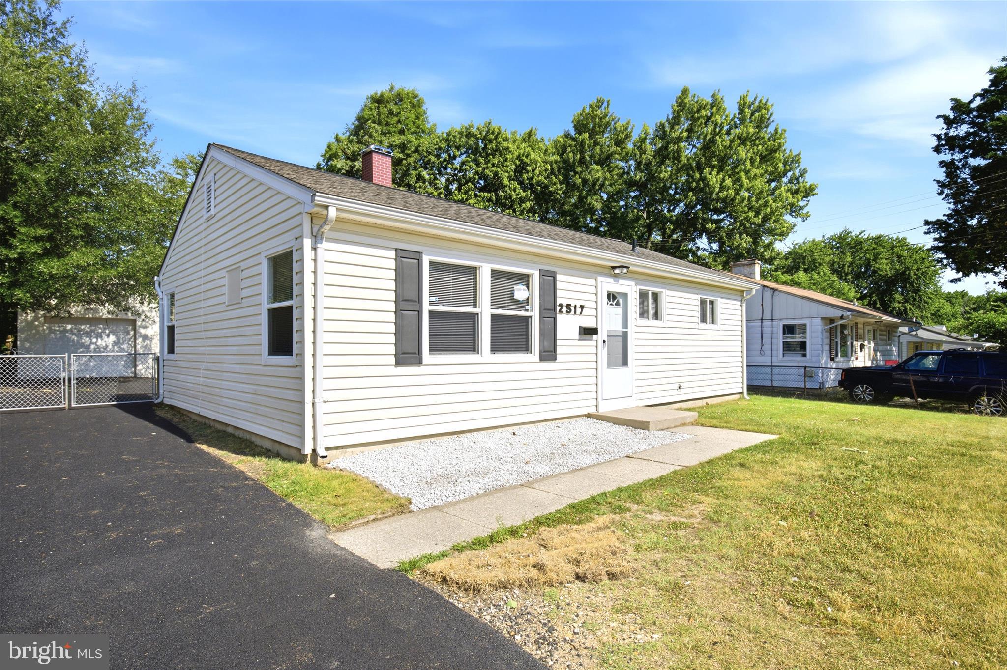 NORTH FORESTVILLE - Residential