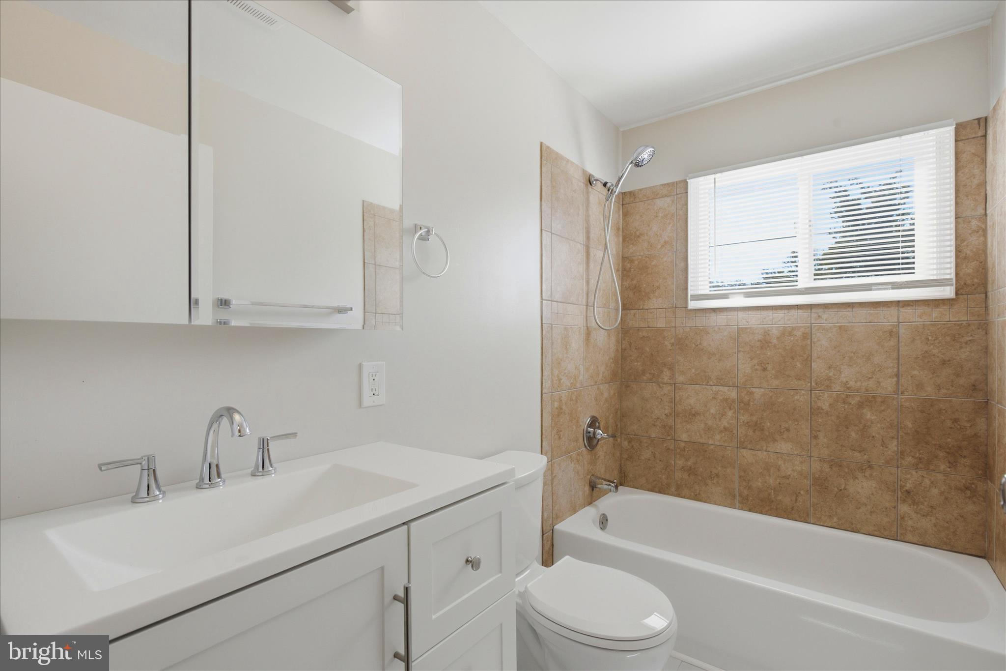 NORTH FORESTVILLE - Residential
