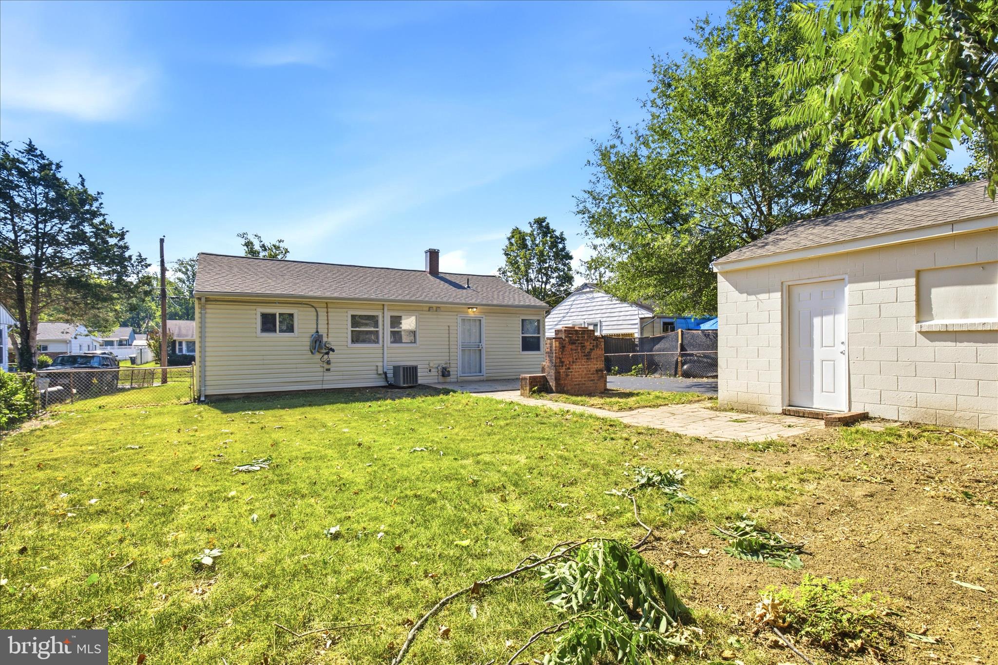 NORTH FORESTVILLE - Residential