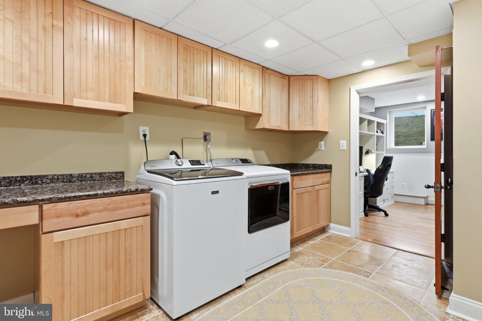 SIGNAL HILL - Residential