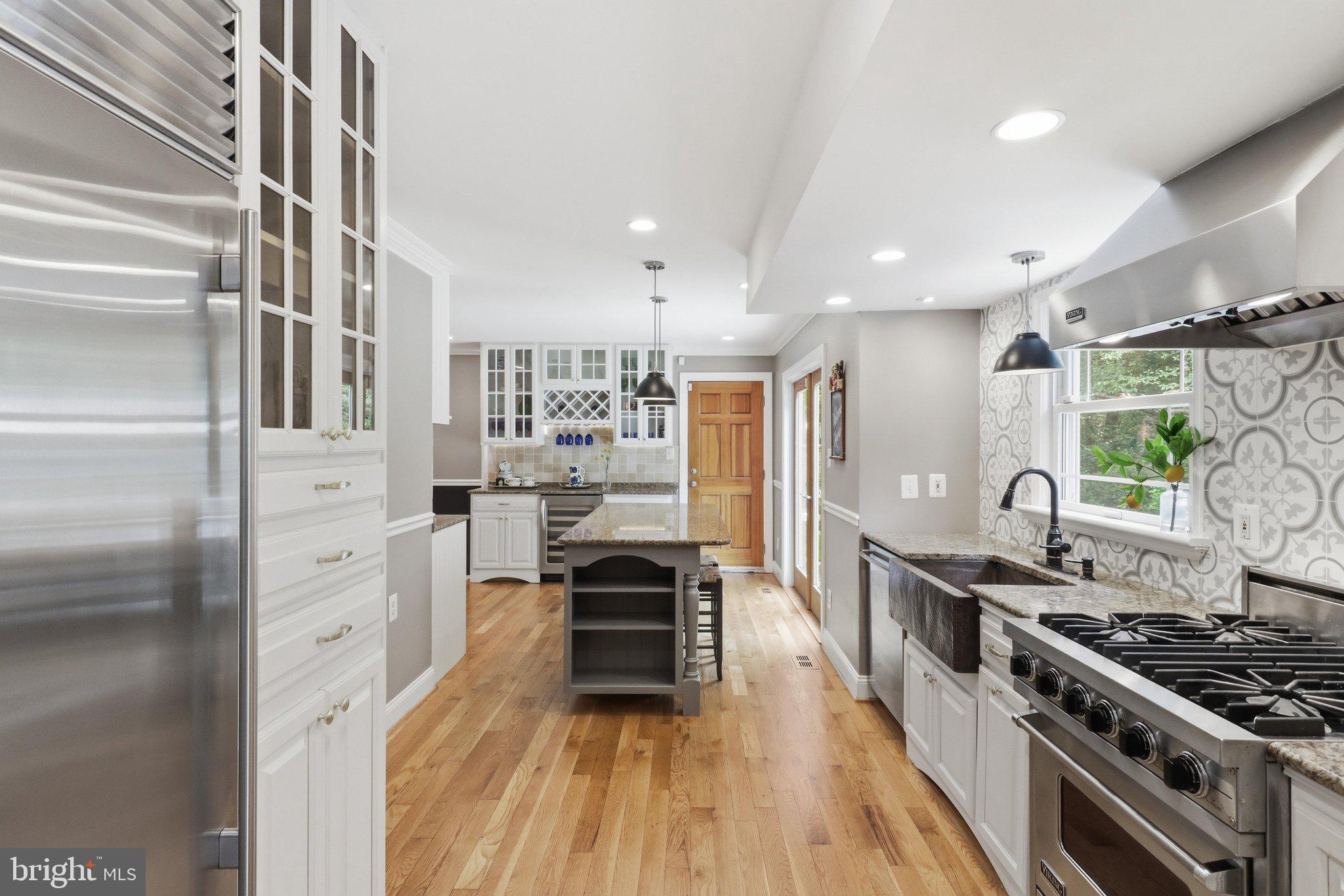 SIGNAL HILL - Residential