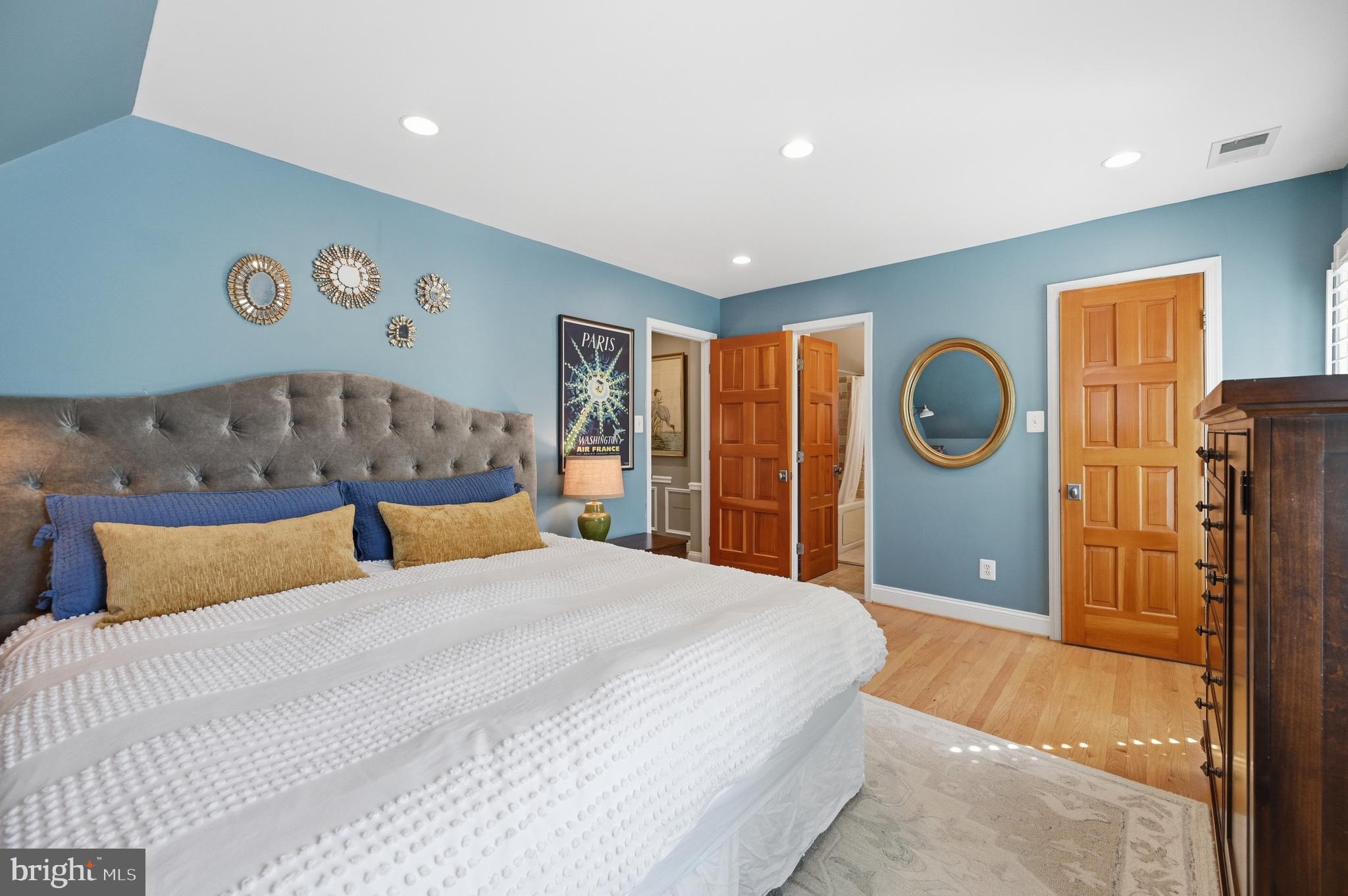 SIGNAL HILL - Residential