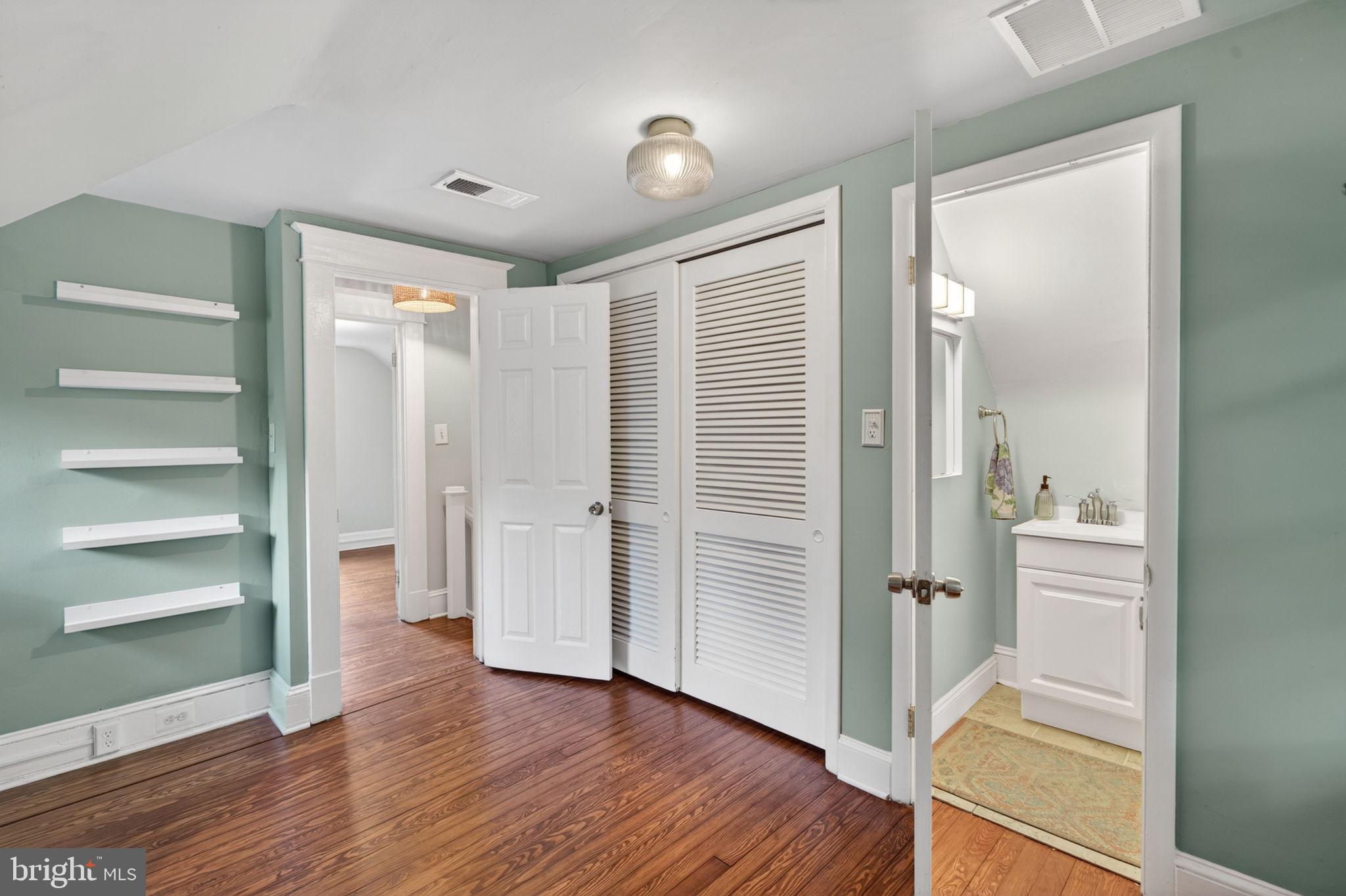 LAKE EVESHAM HISTORIC DISTRICT - Residential