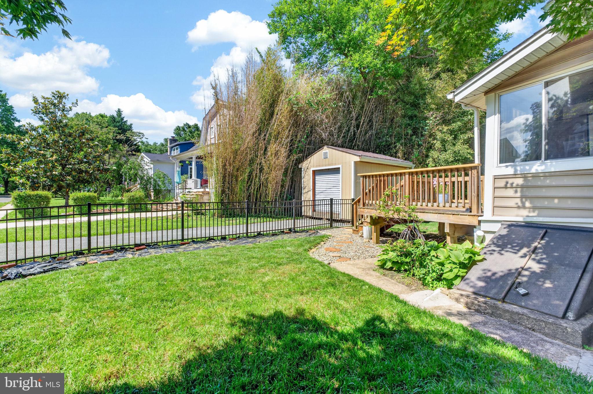 LAKE EVESHAM HISTORIC DISTRICT - Residential
