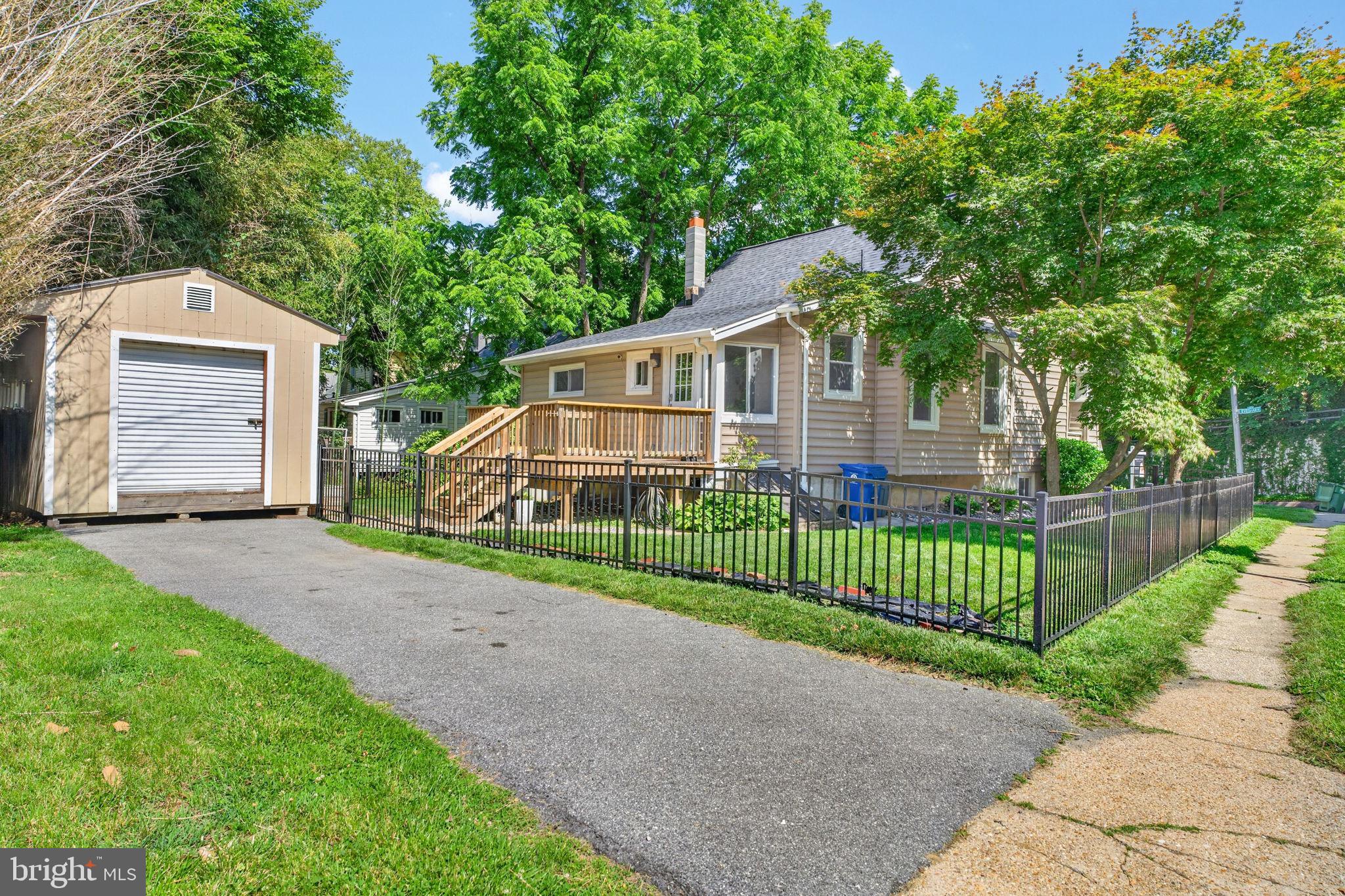 LAKE EVESHAM HISTORIC DISTRICT - Residential