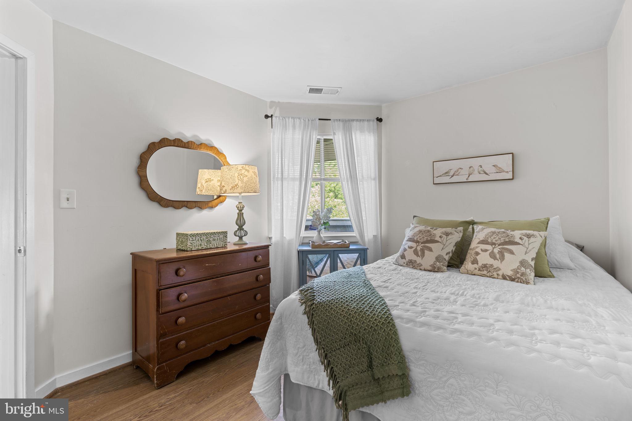VILLAGE OF OWEN BROWN - Residential