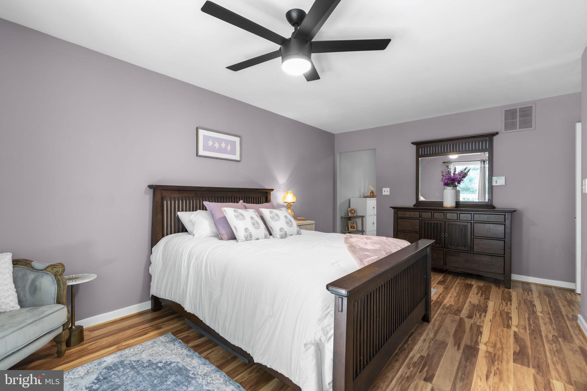 VILLAGE OF OWEN BROWN - Residential