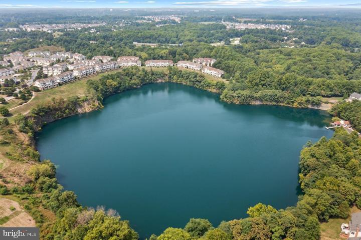 STONE LAKE - Residential
