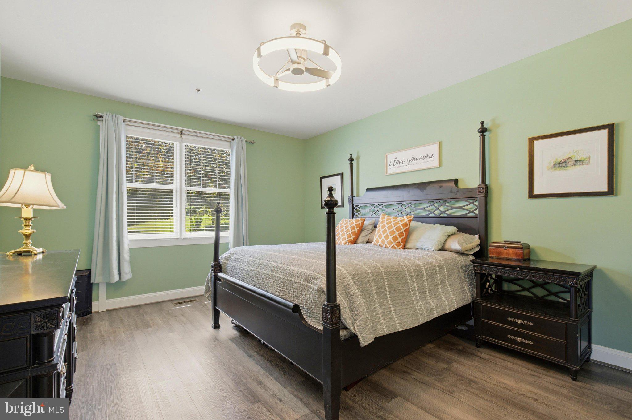 STONE LAKE - Residential