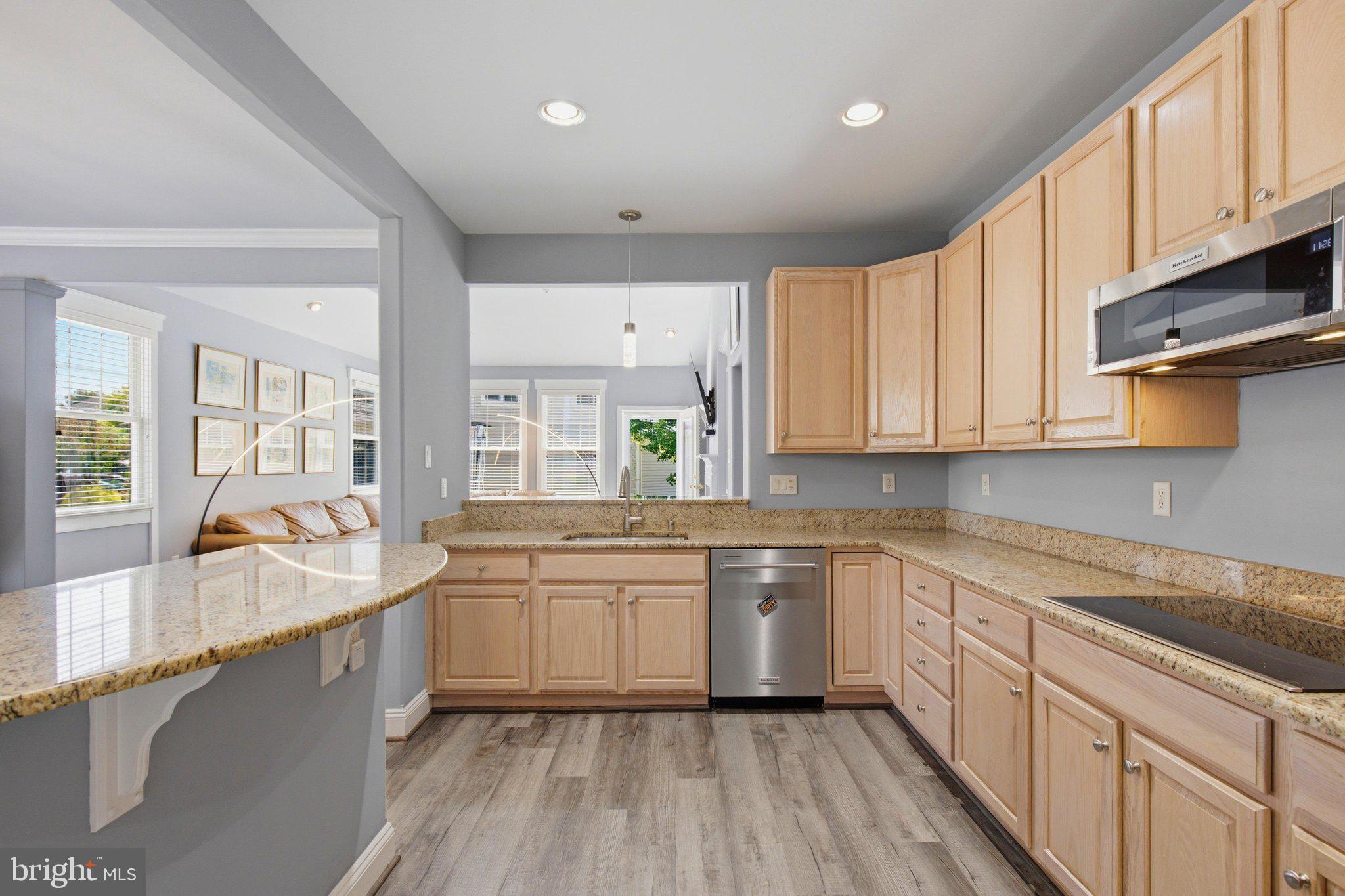 STONE LAKE - Residential