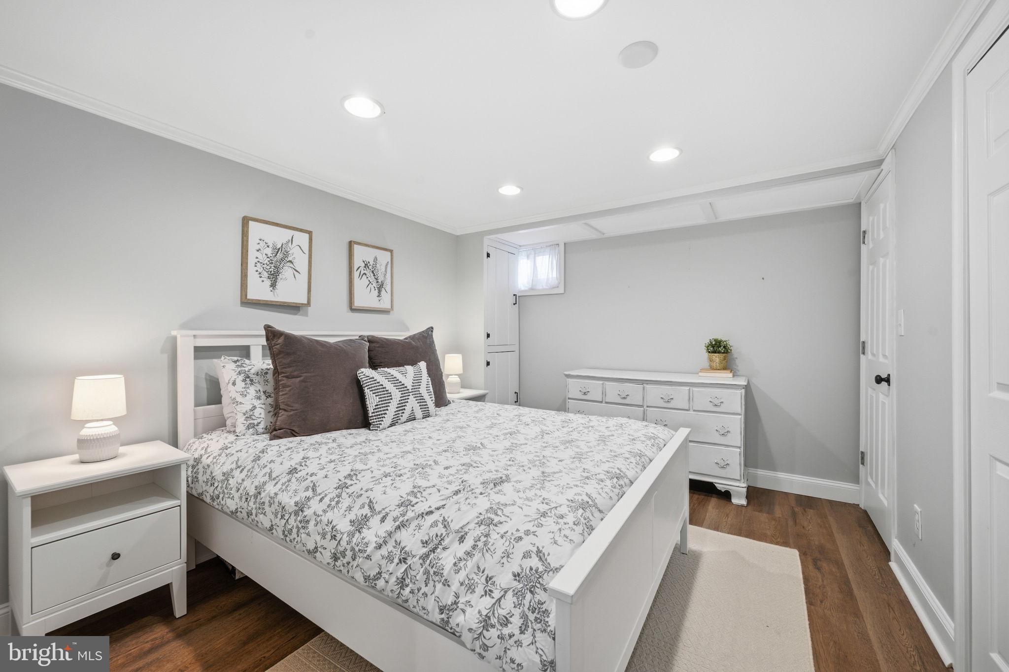 NEWBURG HEIGHTS - Residential