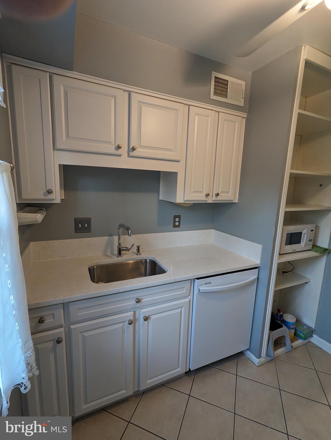 CARDINAL FOREST - Residential Lease