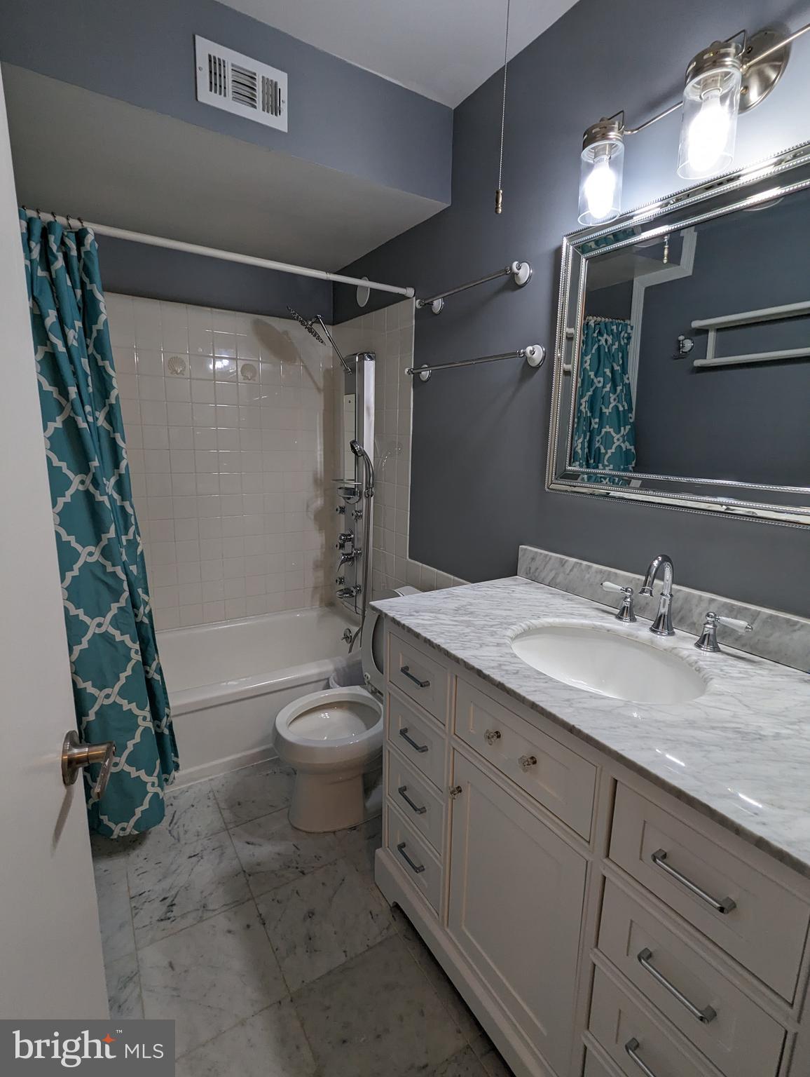 CARDINAL FOREST - Residential Lease