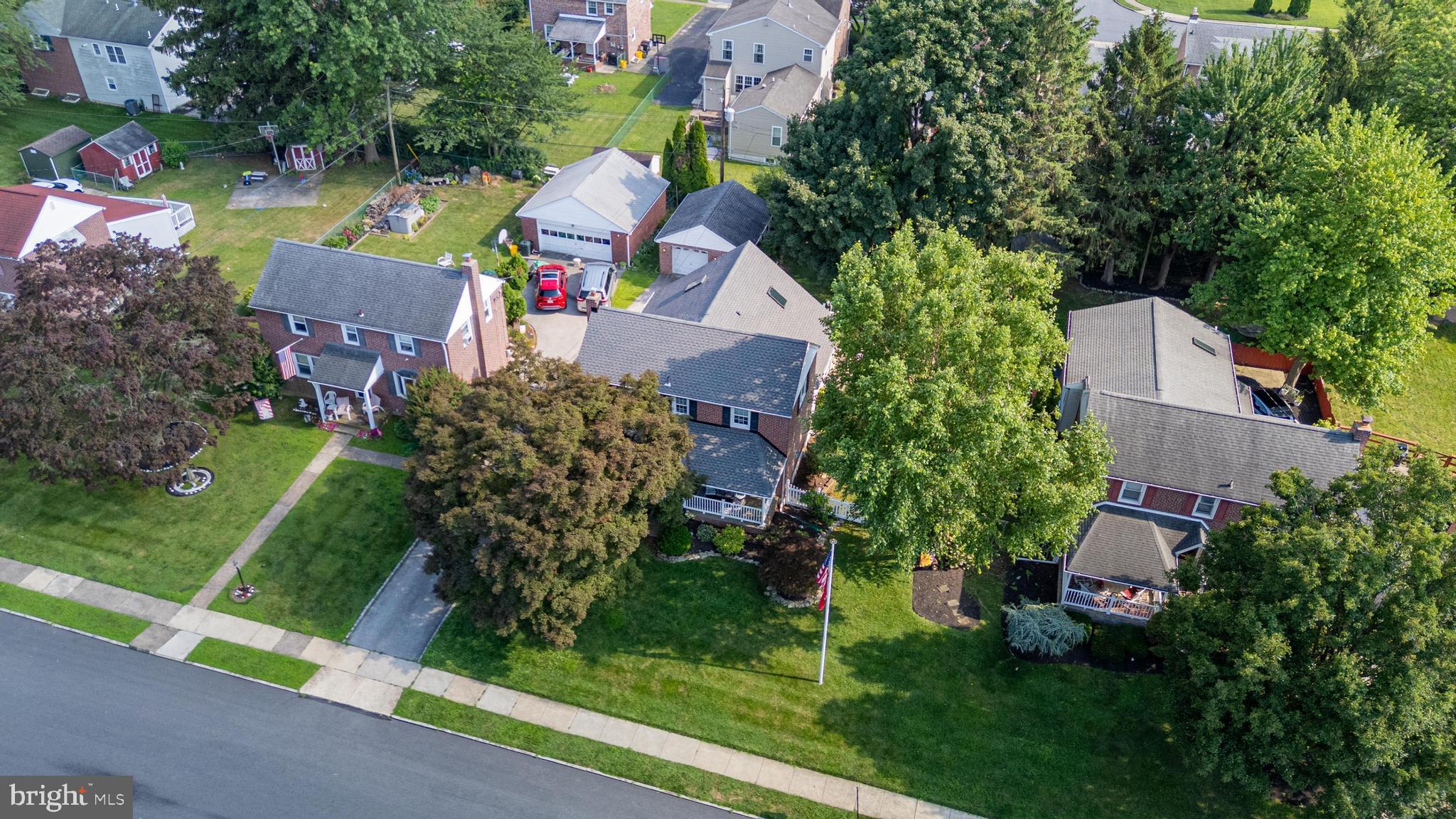 COLONIAL PARK - Residential