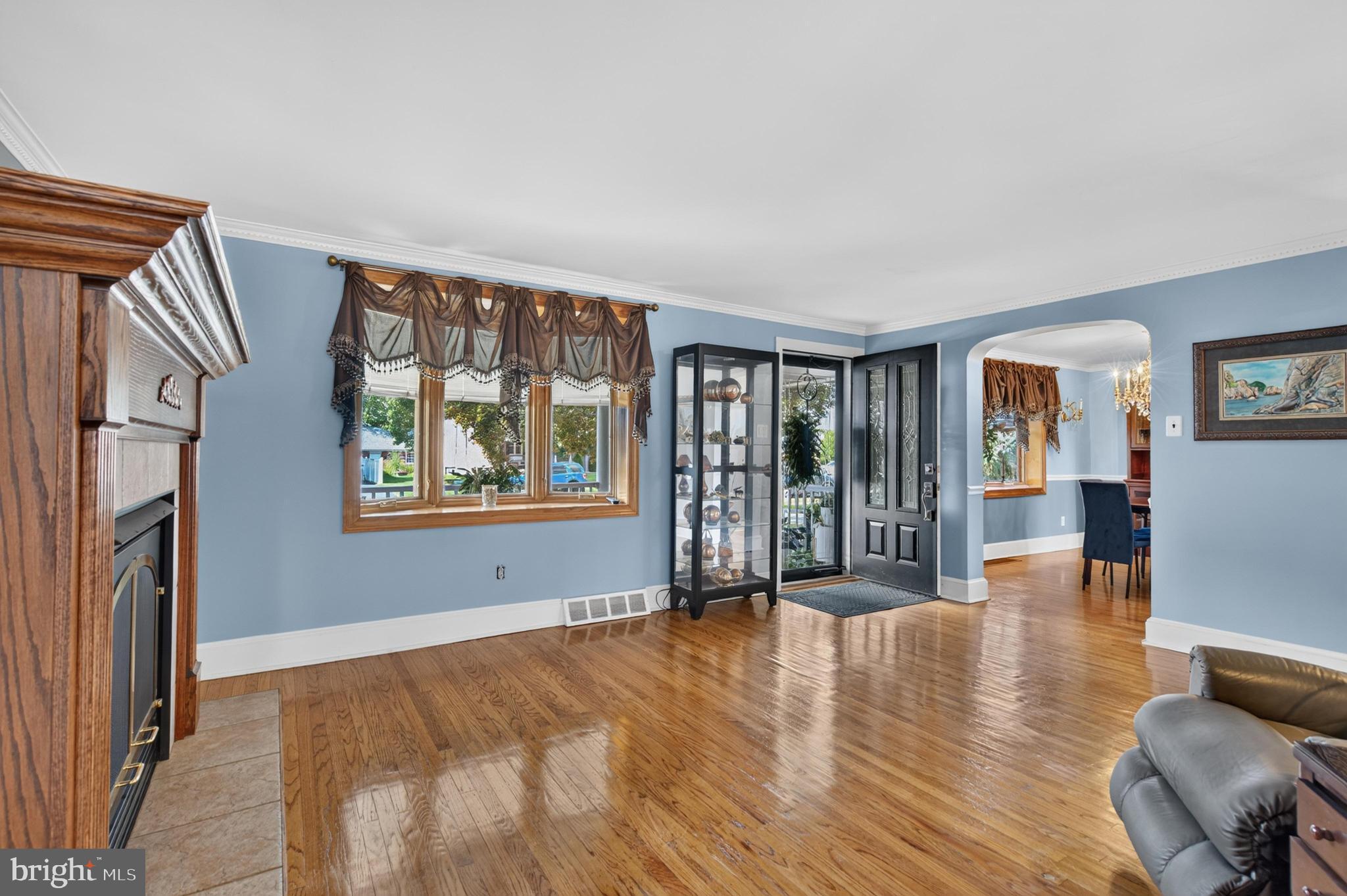 COLONIAL PARK - Residential