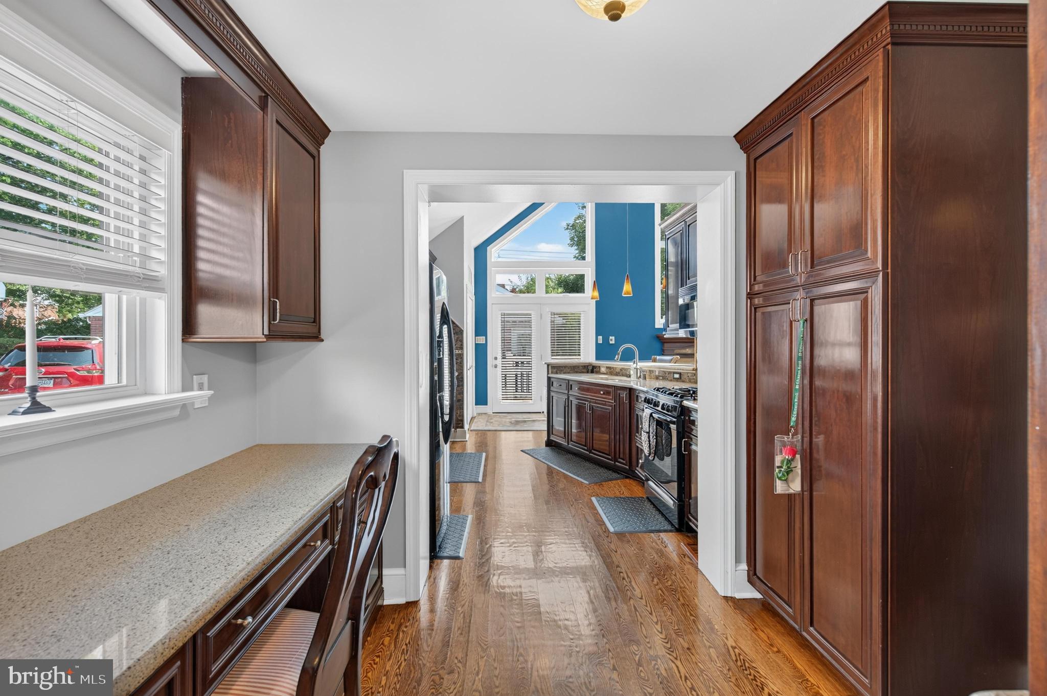COLONIAL PARK - Residential