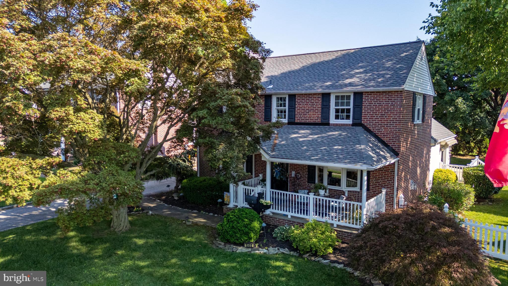 COLONIAL PARK - Residential