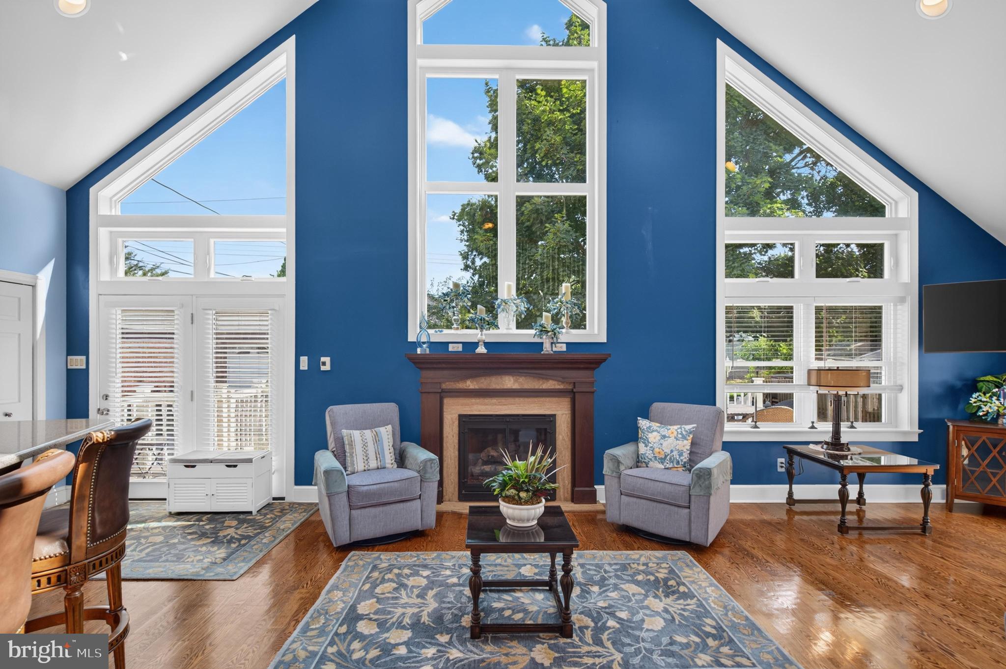 COLONIAL PARK - Residential