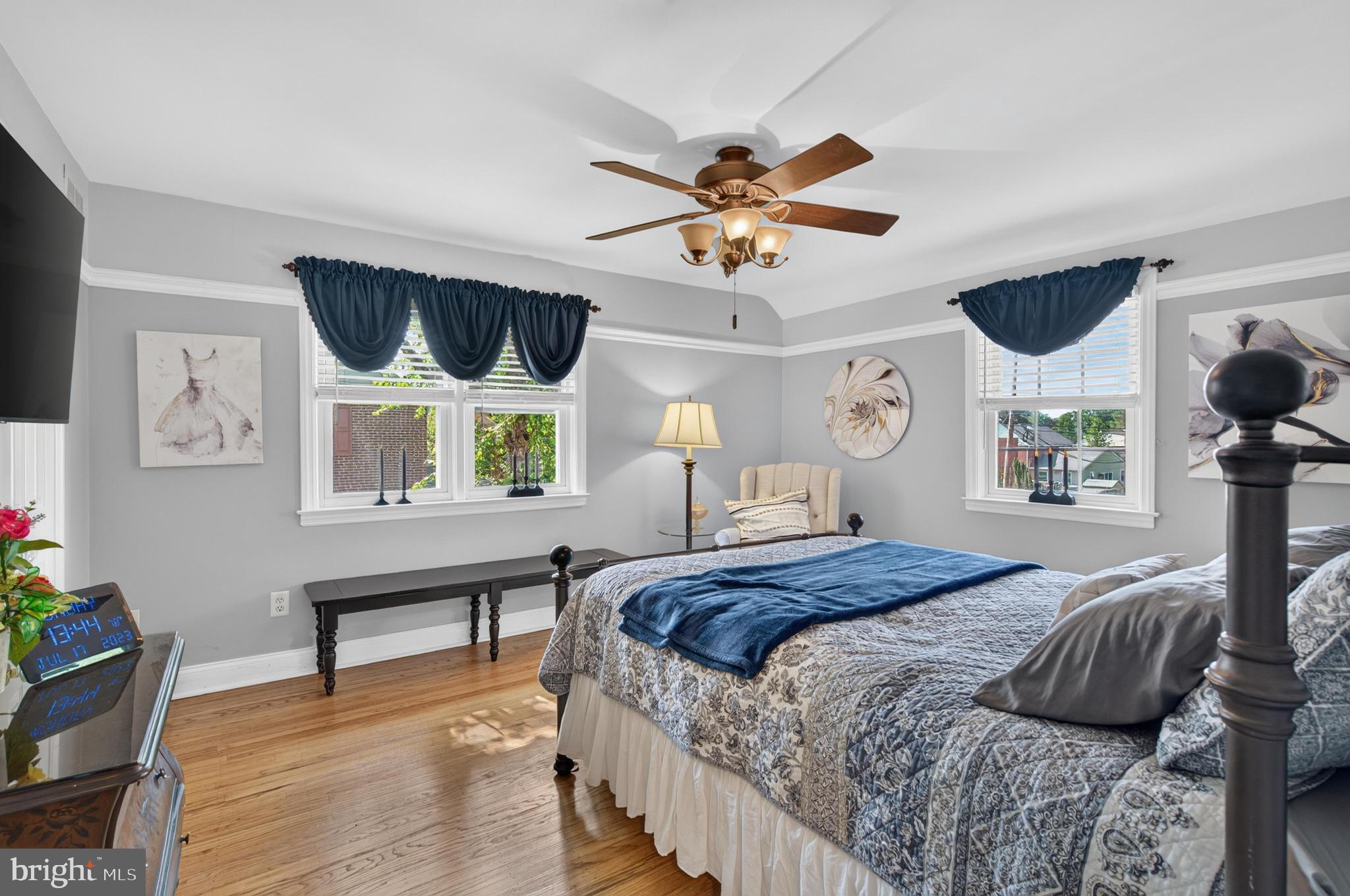 COLONIAL PARK - Residential