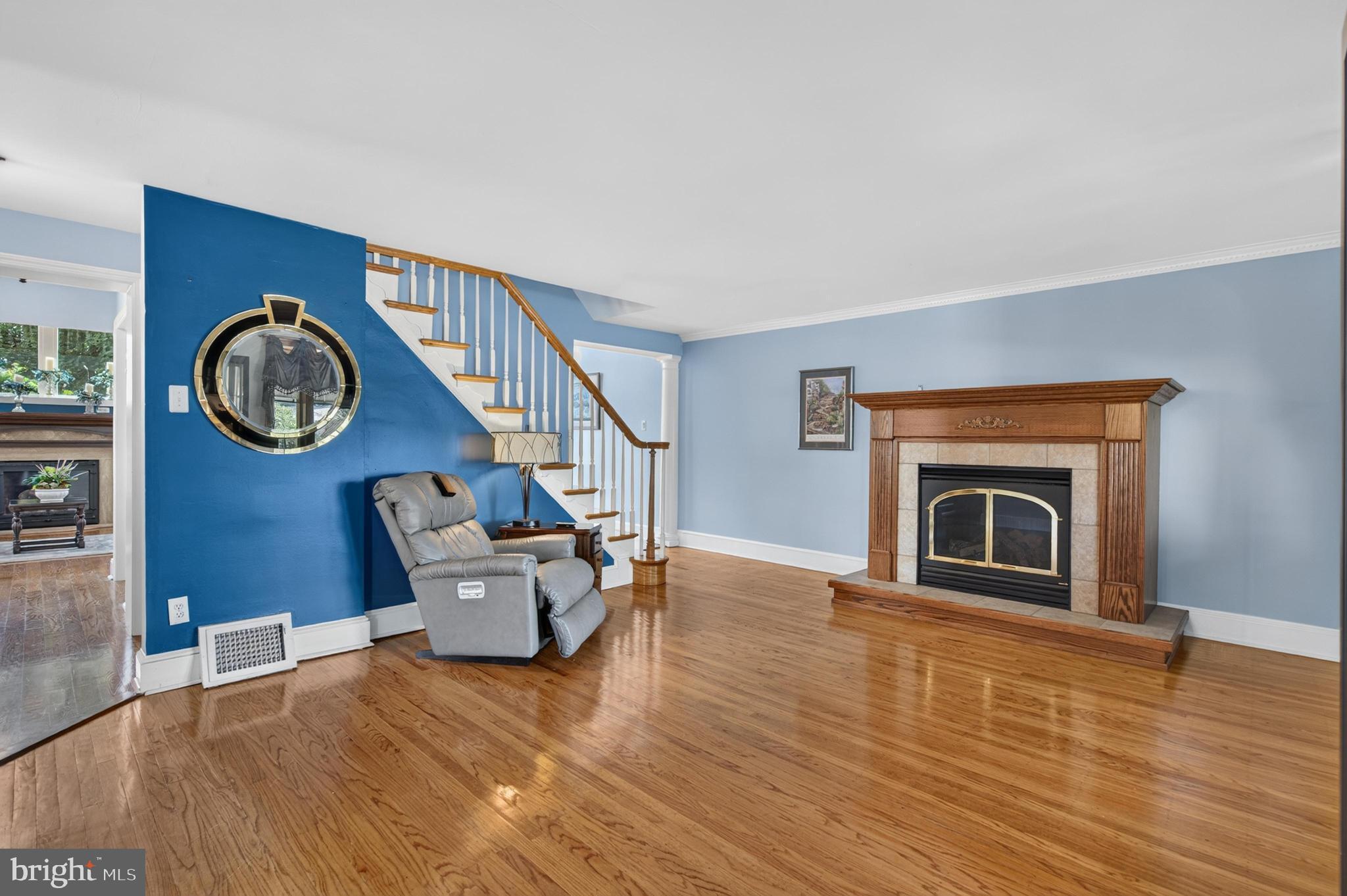 COLONIAL PARK - Residential