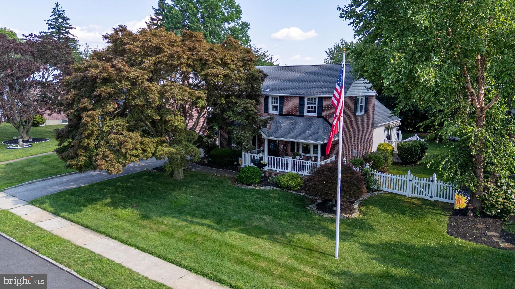 COLONIAL PARK - Residential