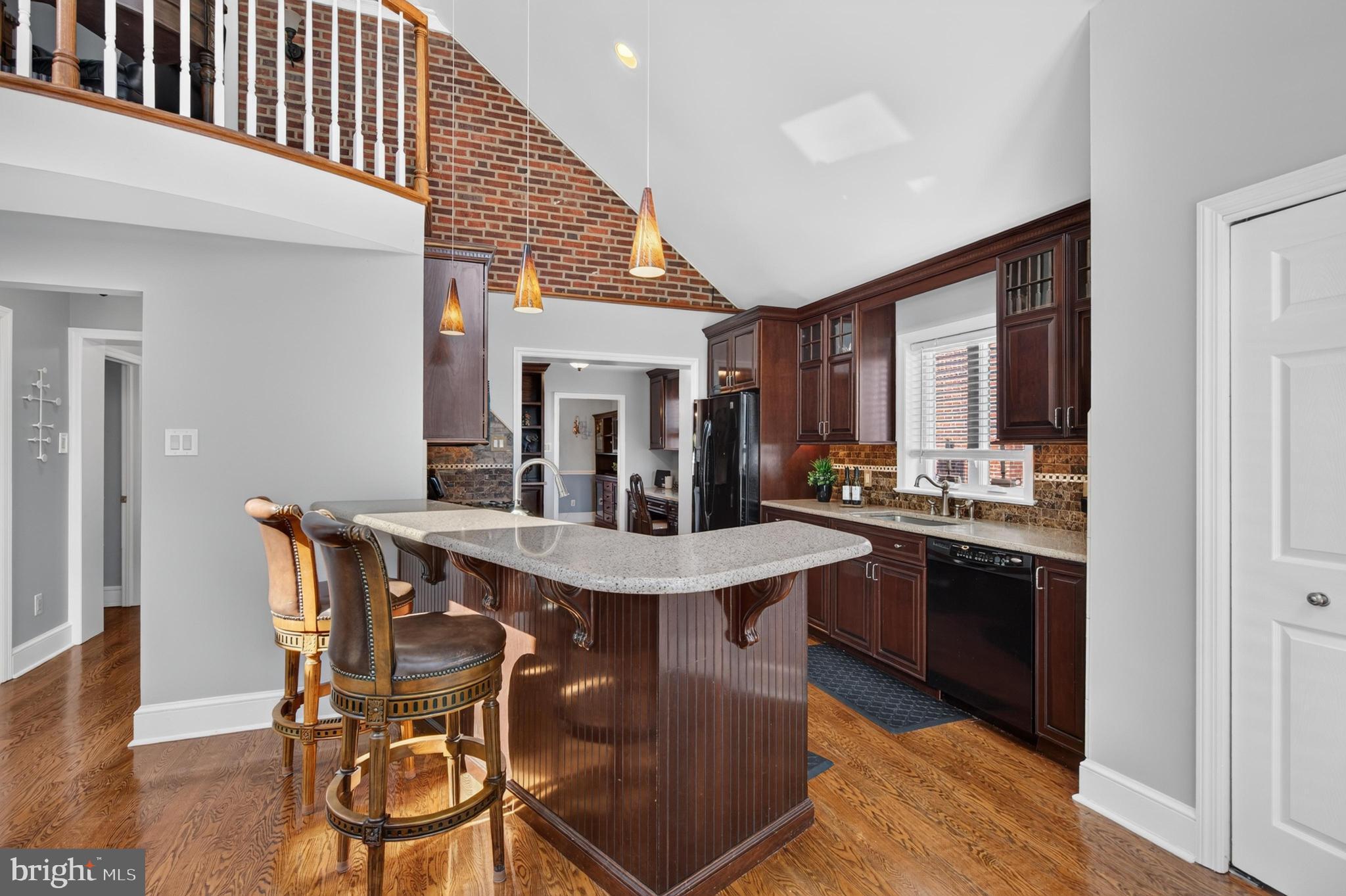 COLONIAL PARK - Residential
