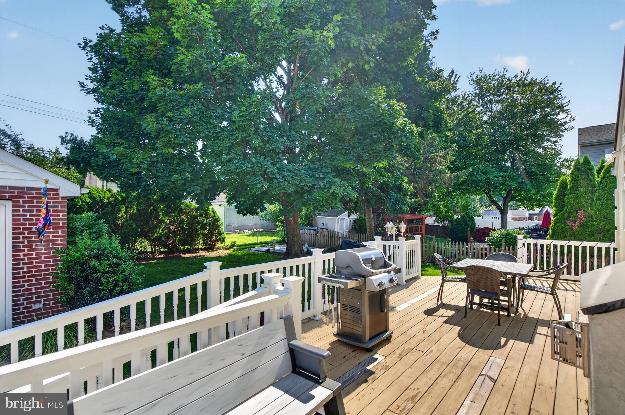 COLONIAL PARK - Residential
