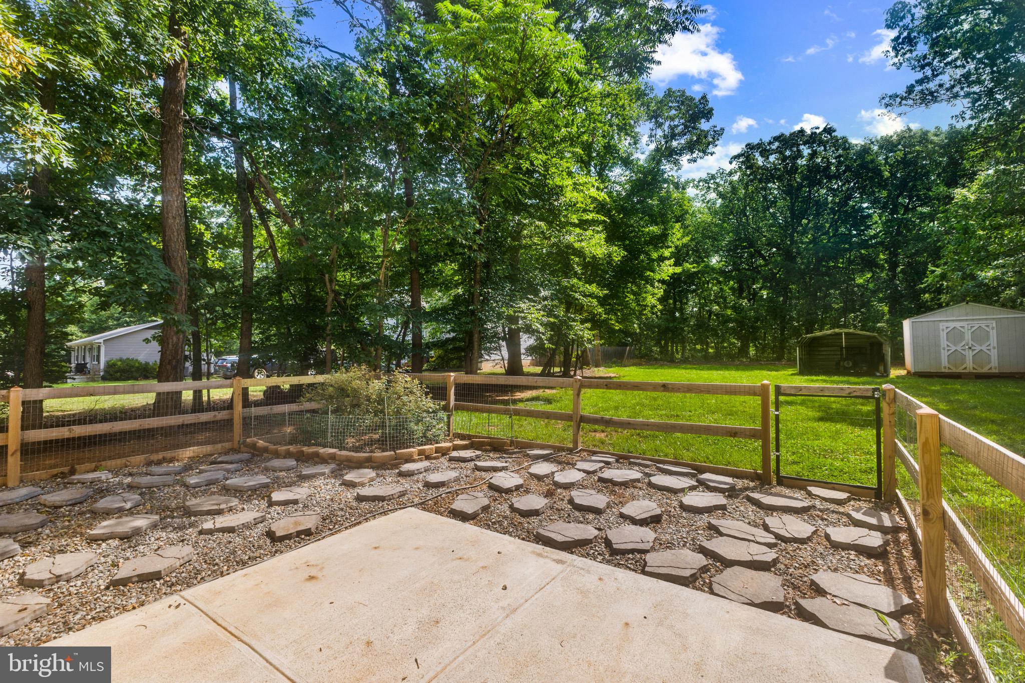 LAKE WILDERNESS - Residential