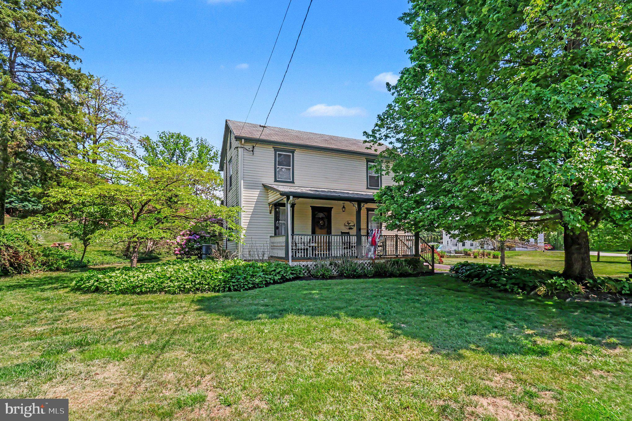 HILLSIDE MANOR - Residential