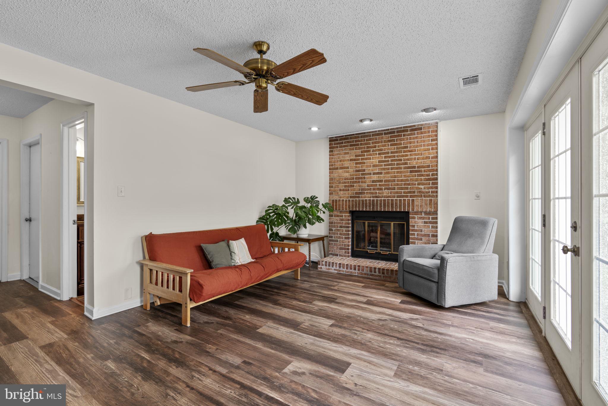 HUNT RIDGE - Residential
