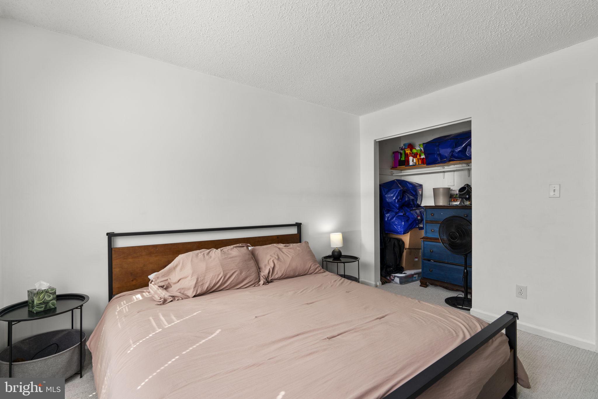 HUNT RIDGE - Residential