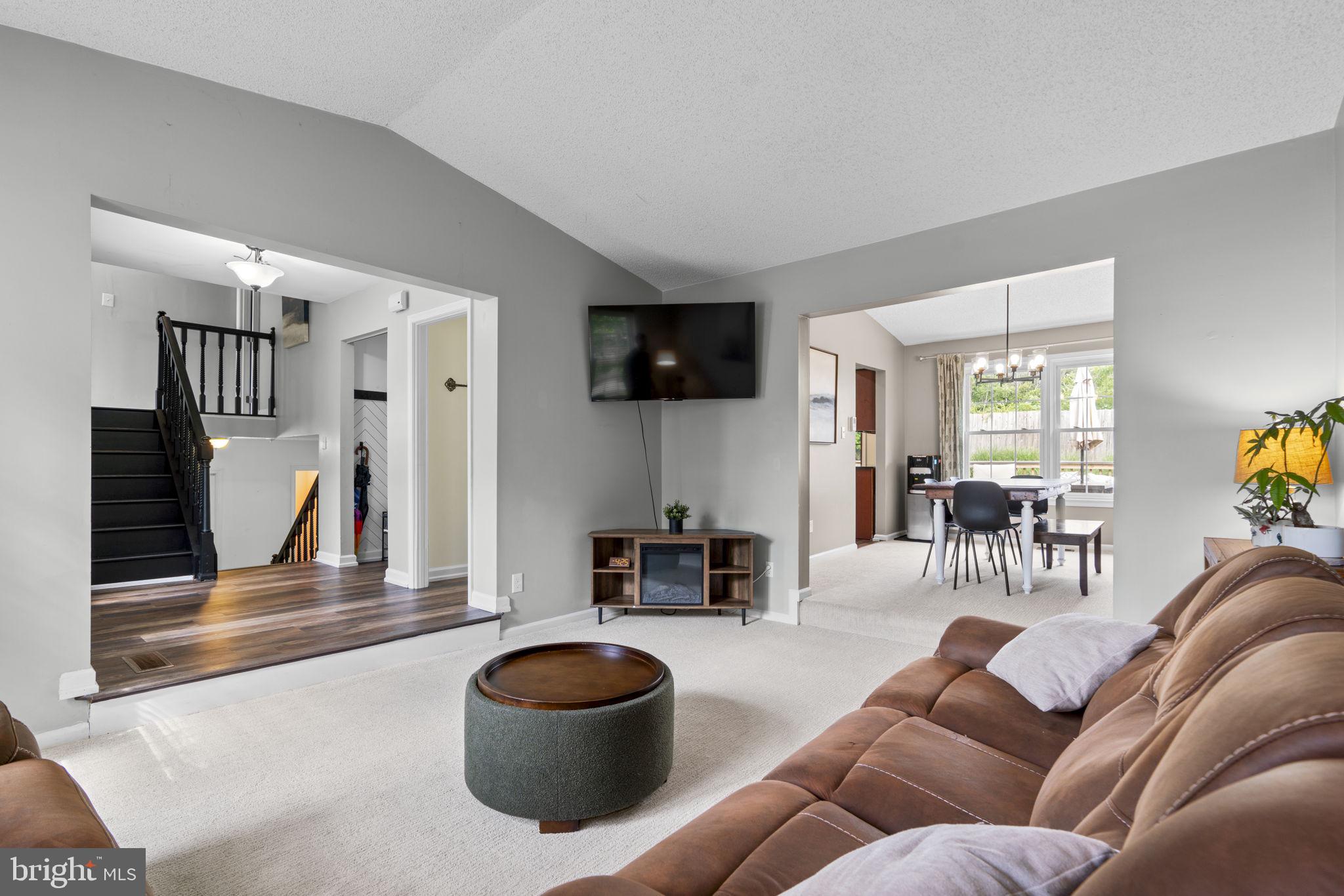 HUNT RIDGE - Residential