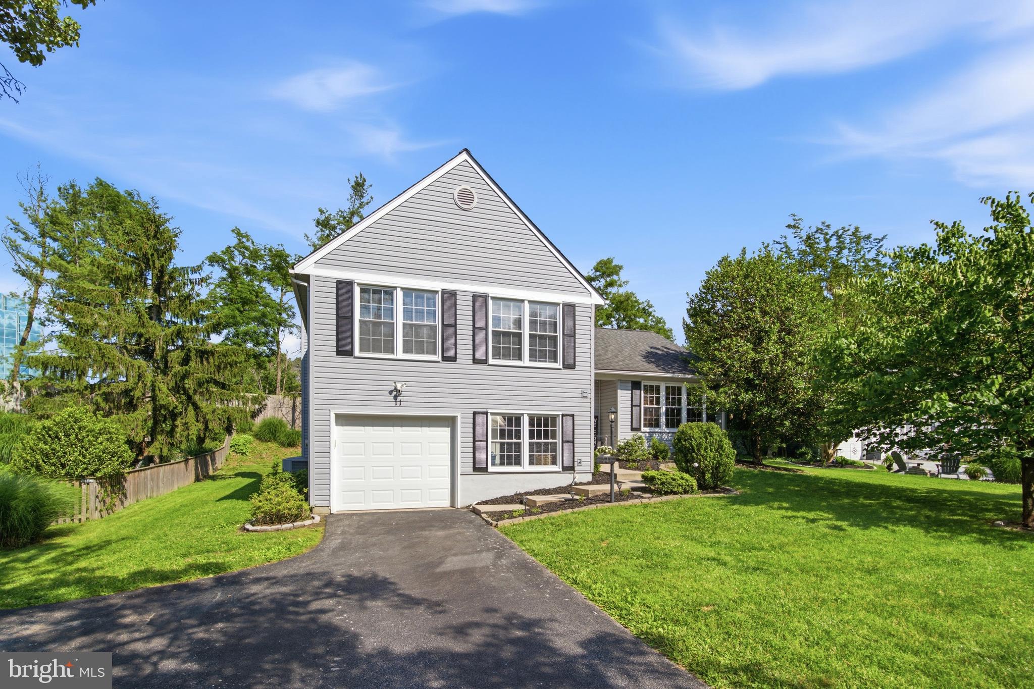 HUNT RIDGE - Residential