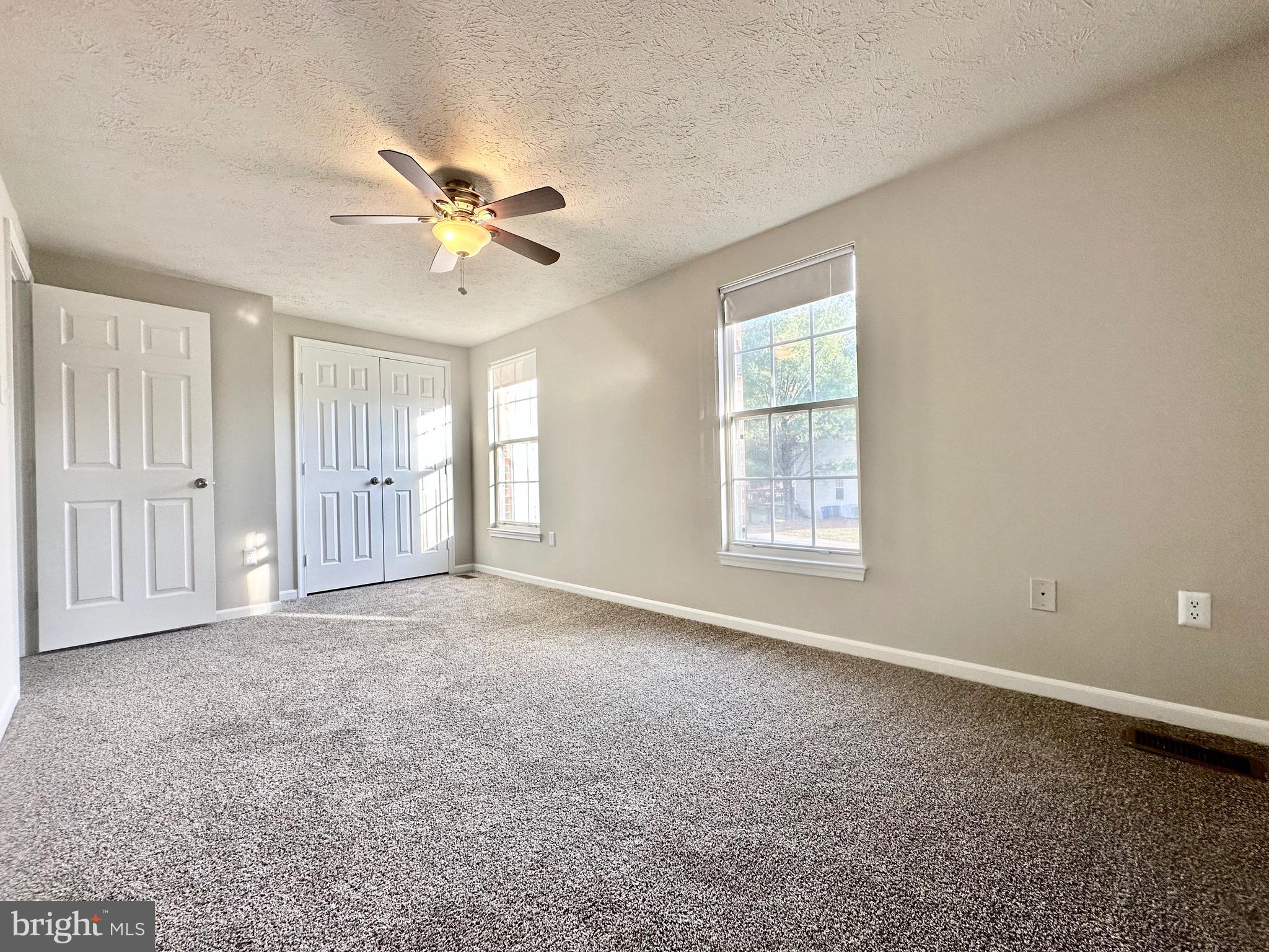 CONSTANT FRIENDSHIP - Residential Lease